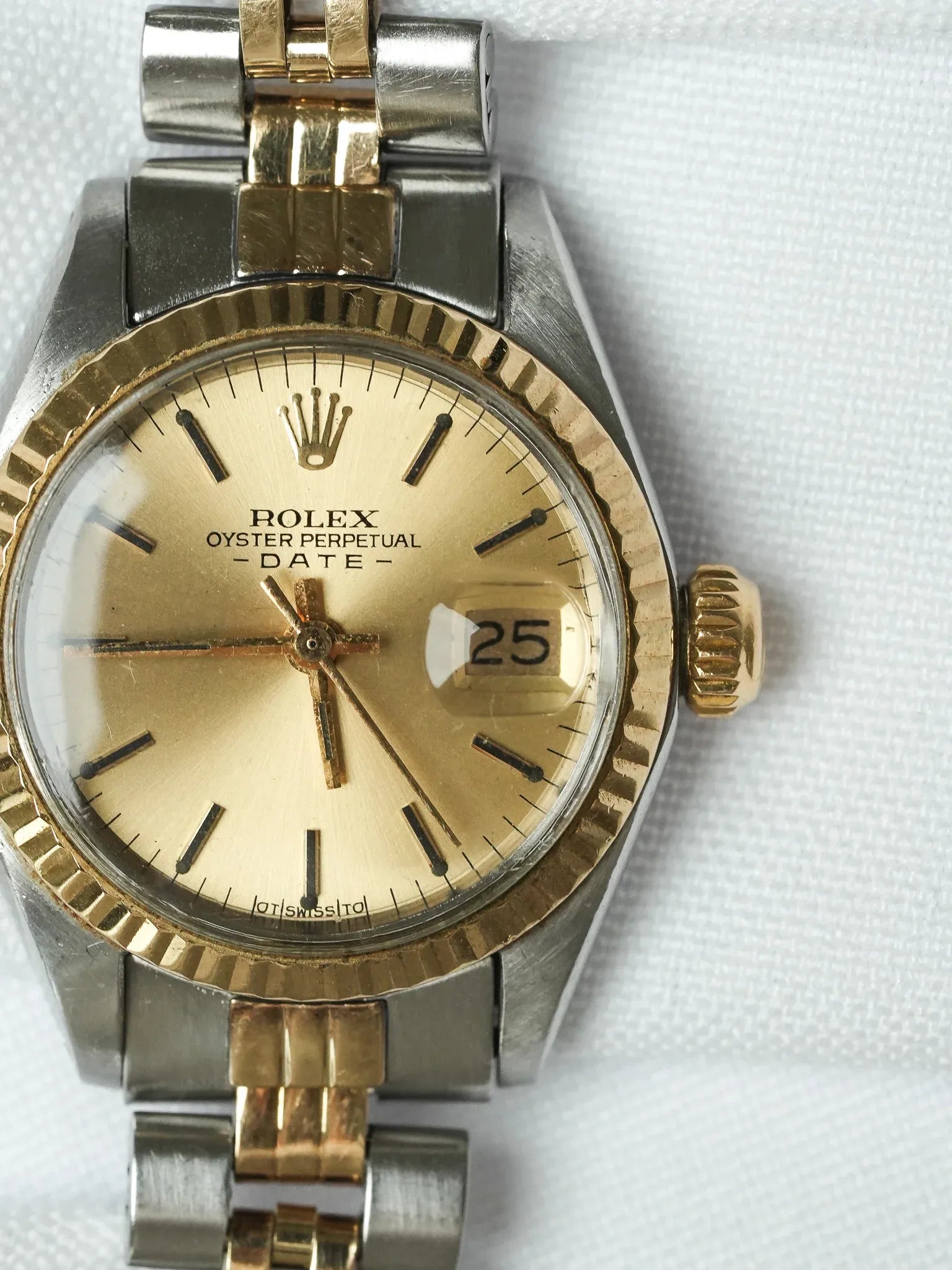 Rolex - Oyster Perpetual 26mm 6917 Or Acier jubilee Cadran or Lunette cannelée - 1973 - Atelier Victor