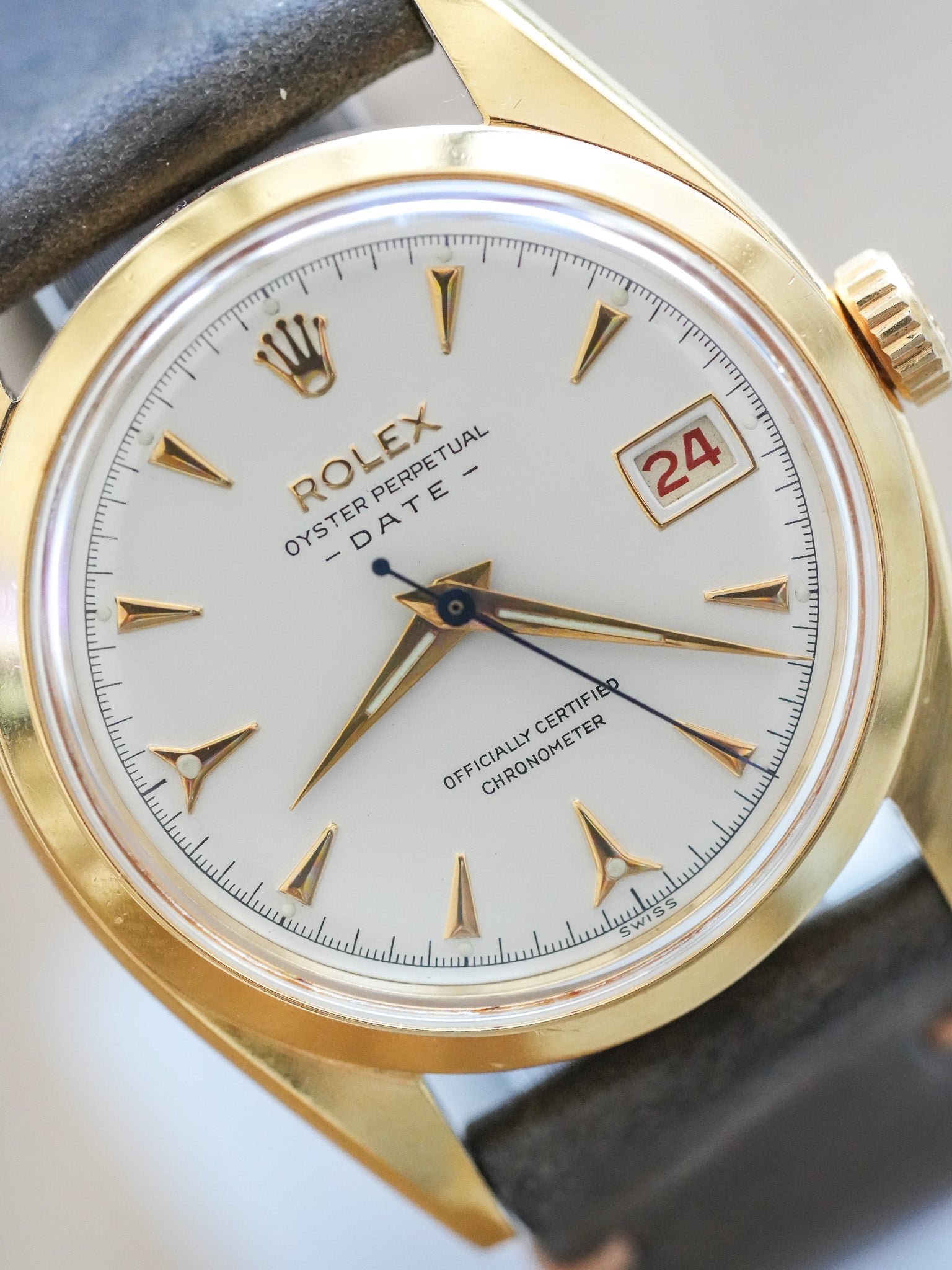 Rolex - Oyster Perpetual Date Plaqué or 6530 COSC - 1954 - Atelier Victor Paris - Vintage Watch Shop Dubai