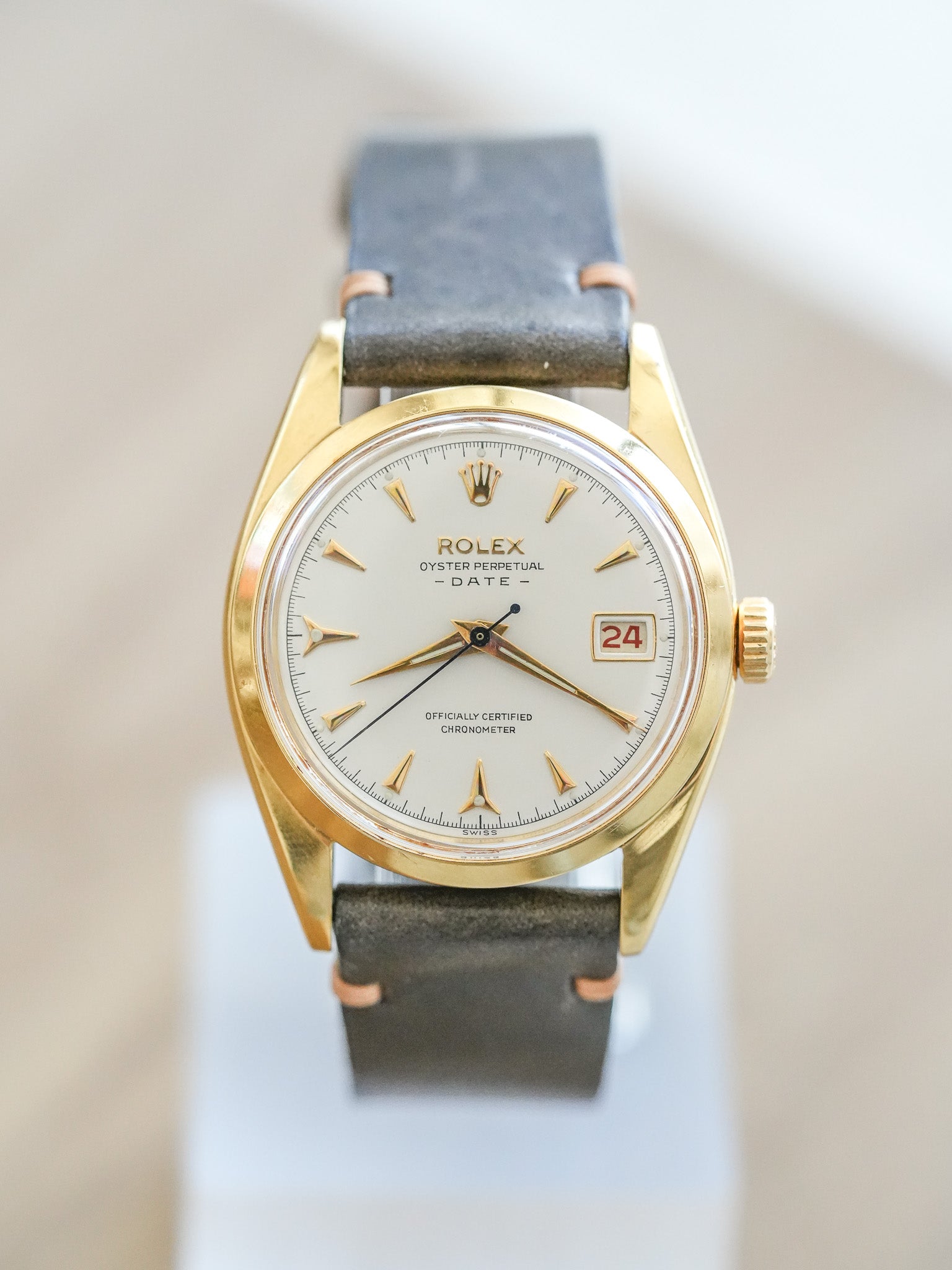 Rolex - Oyster Perpetual Date Plaqué or 6530 COSC - 1954 - Atelier Victor Paris - Vintage Watch Shop Dubai