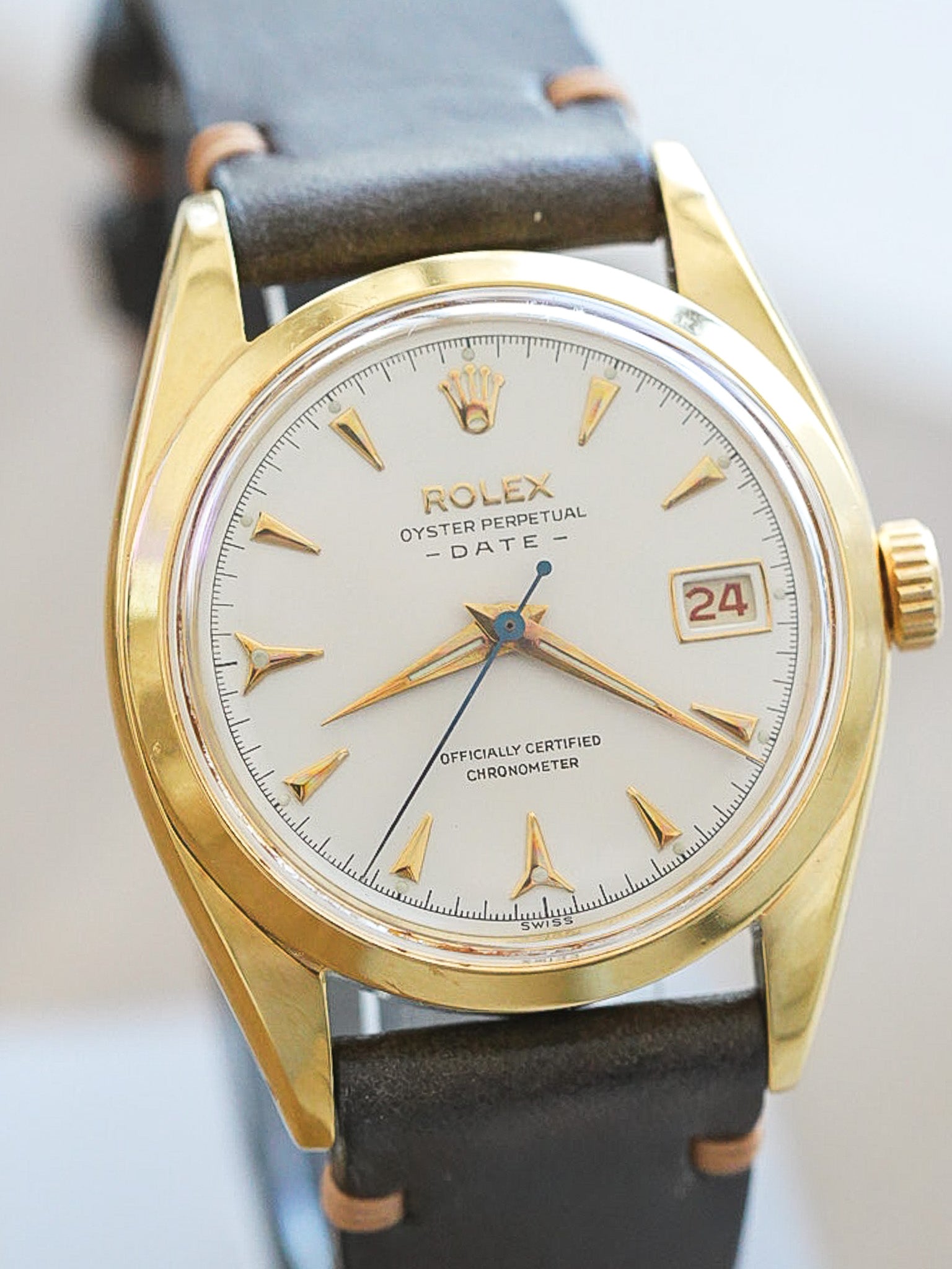 Rolex - Oyster Perpetual Date Plaqué or 6530 COSC - 1954 - Atelier Victor Paris - Vintage Watch Shop Dubai