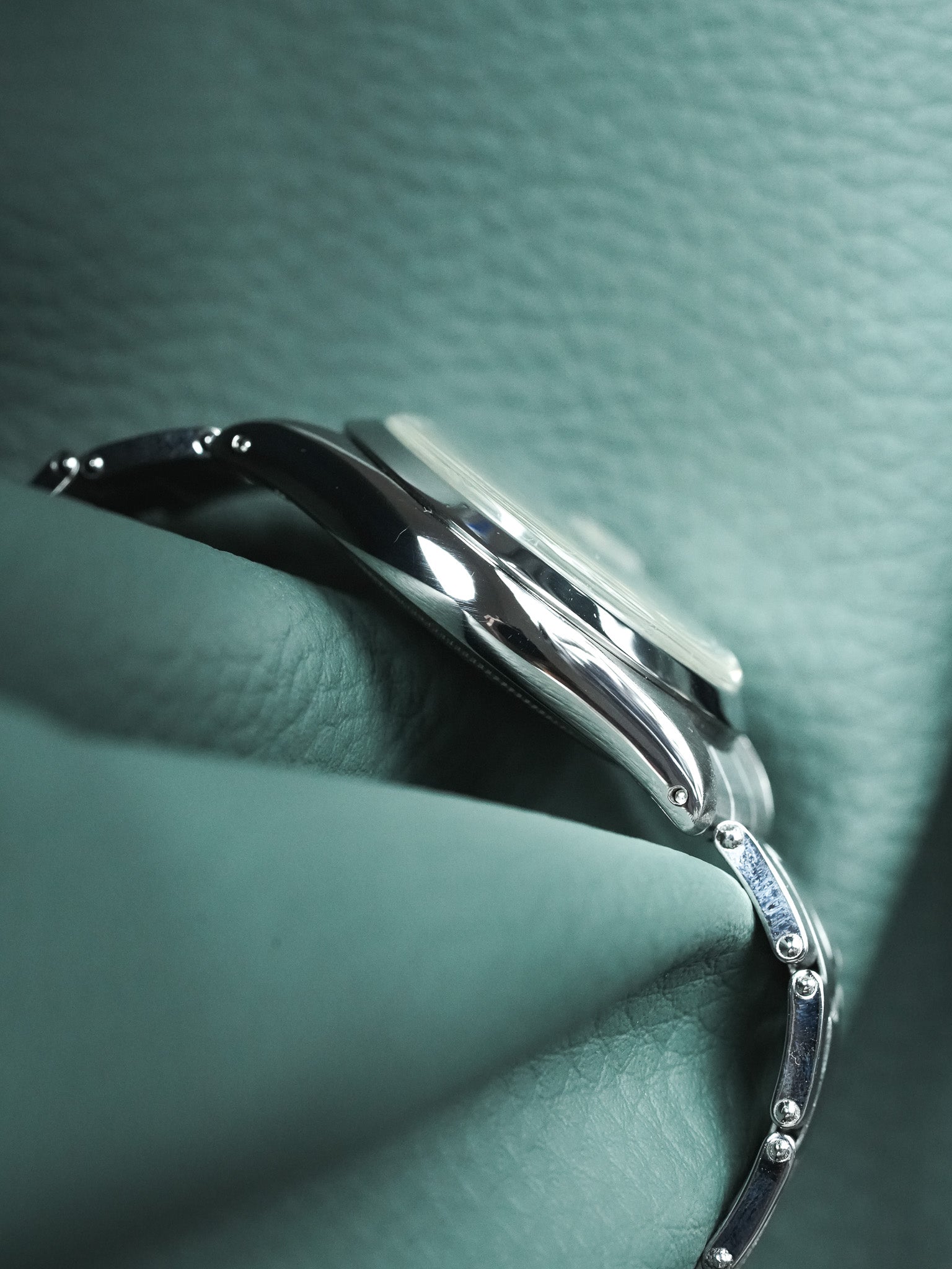 Rolex - Oysterdate 6694 Precision Циферблат Шампань Стрелки Золото - 1977