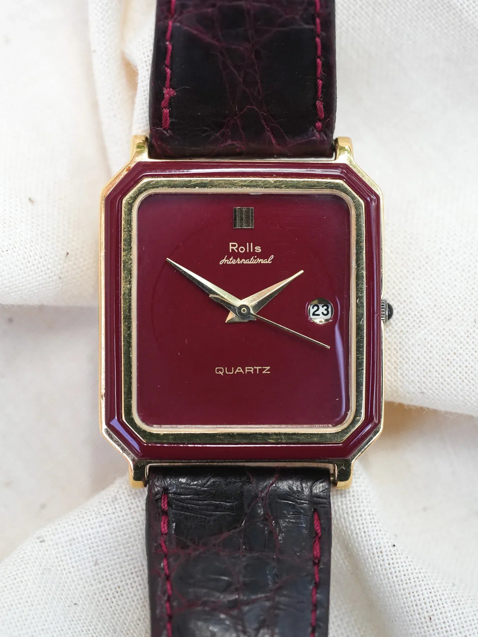 Rolls International - Tank Plaqué or laque rouge - 1980s - Atelier Victor - Vintage Shop