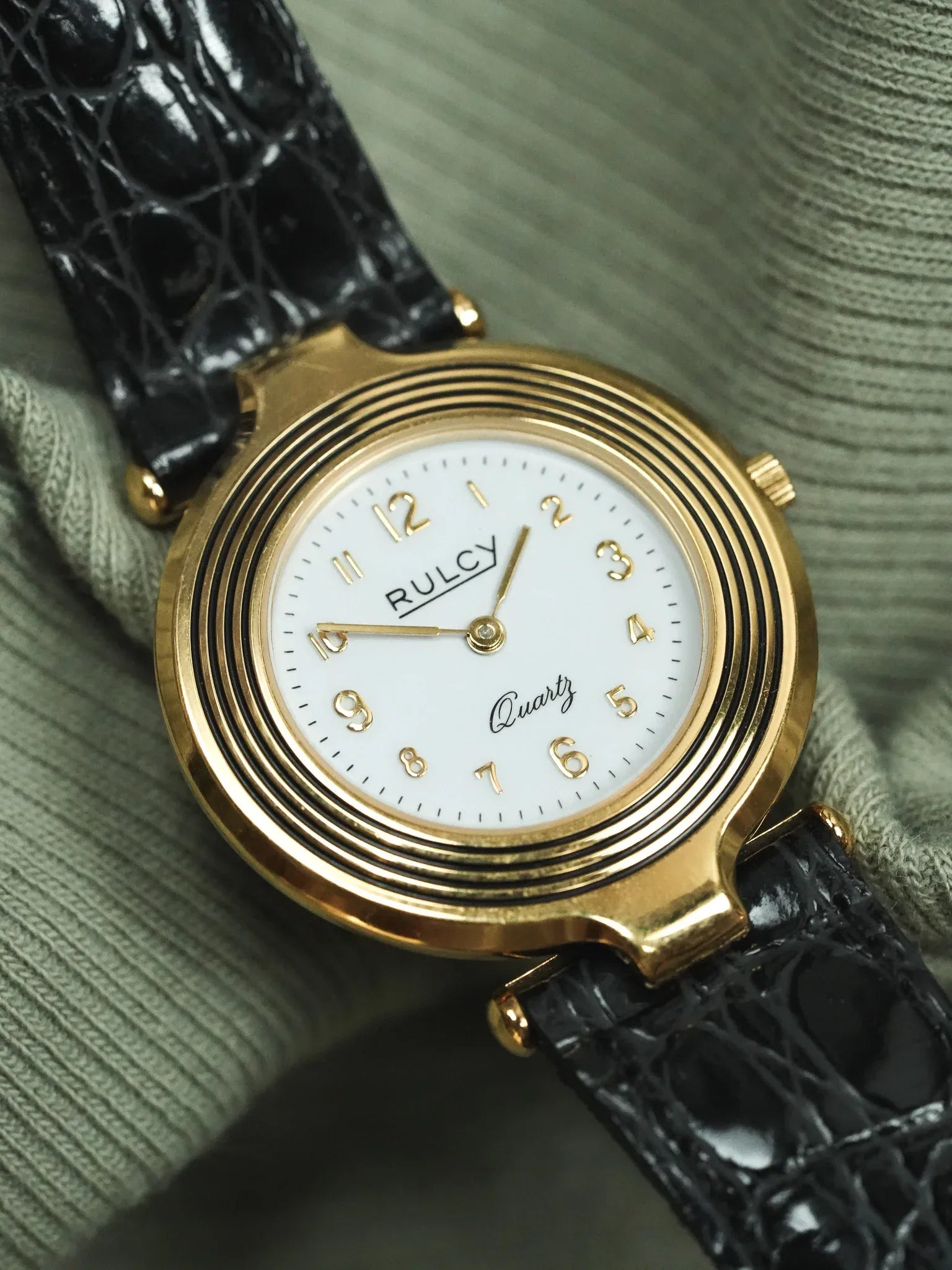 Rulcy - Disco volante laqué noir Plaqué or Cornes centrales - 1990s - Atelier Victor