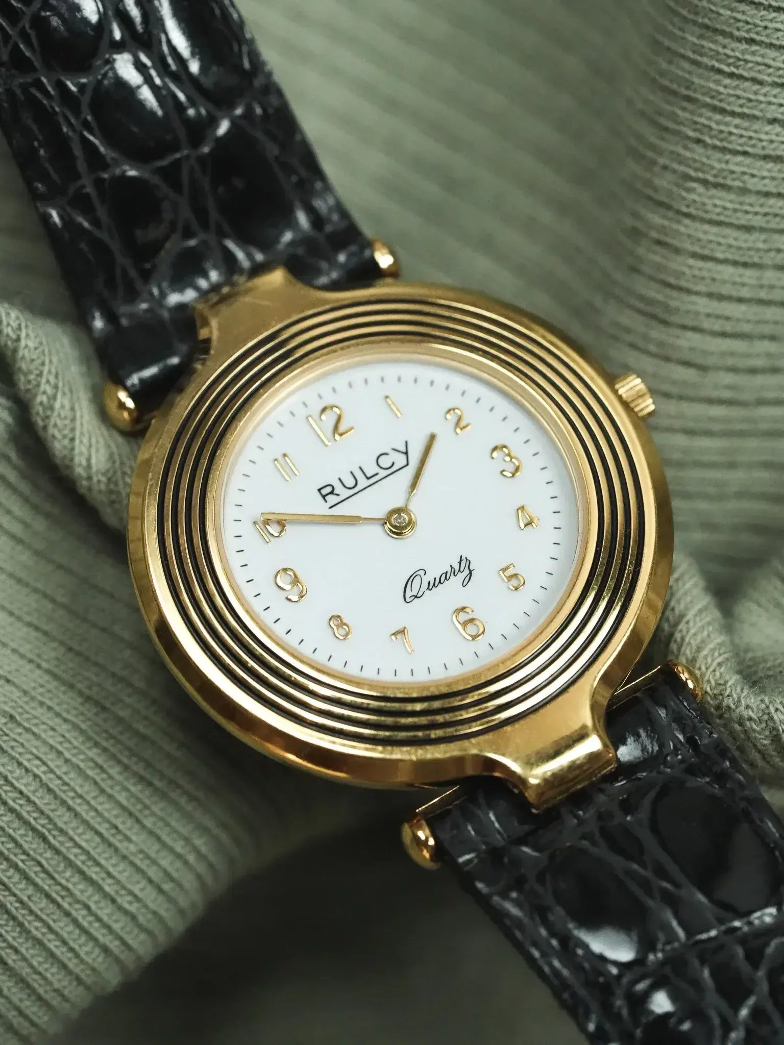 Rulcy - Disco volante laqué noir Plaqué or Cornes centrales - 1990s - Atelier Victor