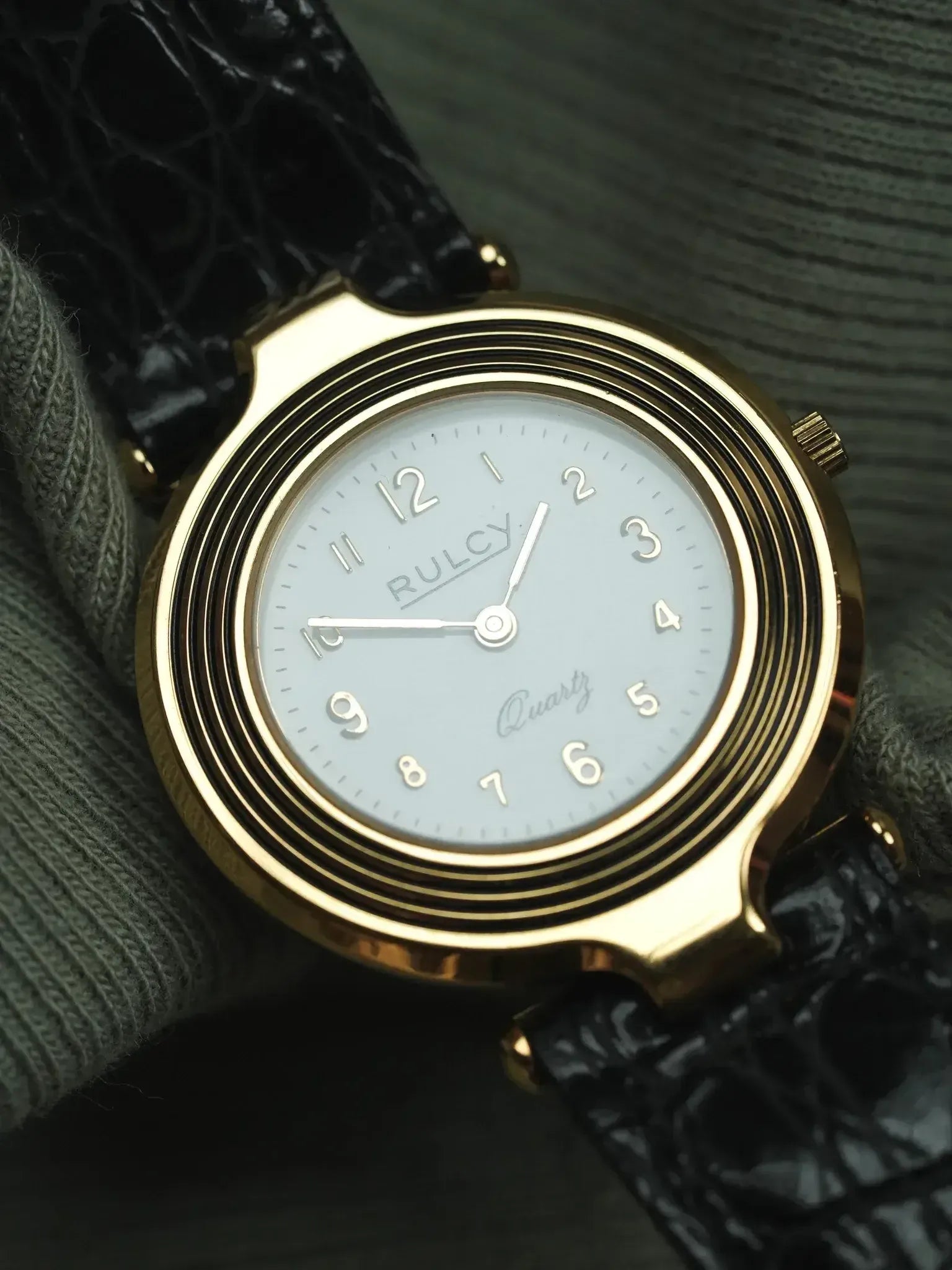 Rulcy - Disco volante laqué noir Plaqué or Cornes centrales - 1990s - Atelier Victor