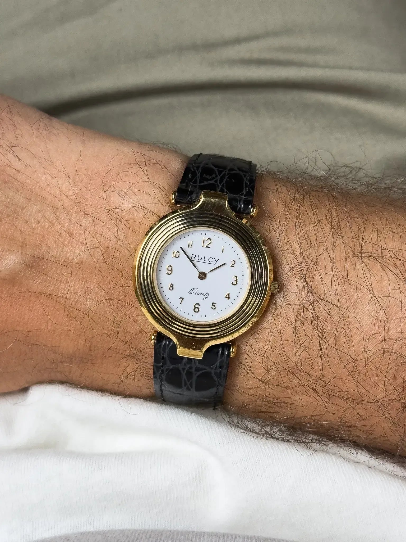 Rulcy - Disco volante laqué noir Plaqué or Cornes centrales - 1990s - Atelier Victor