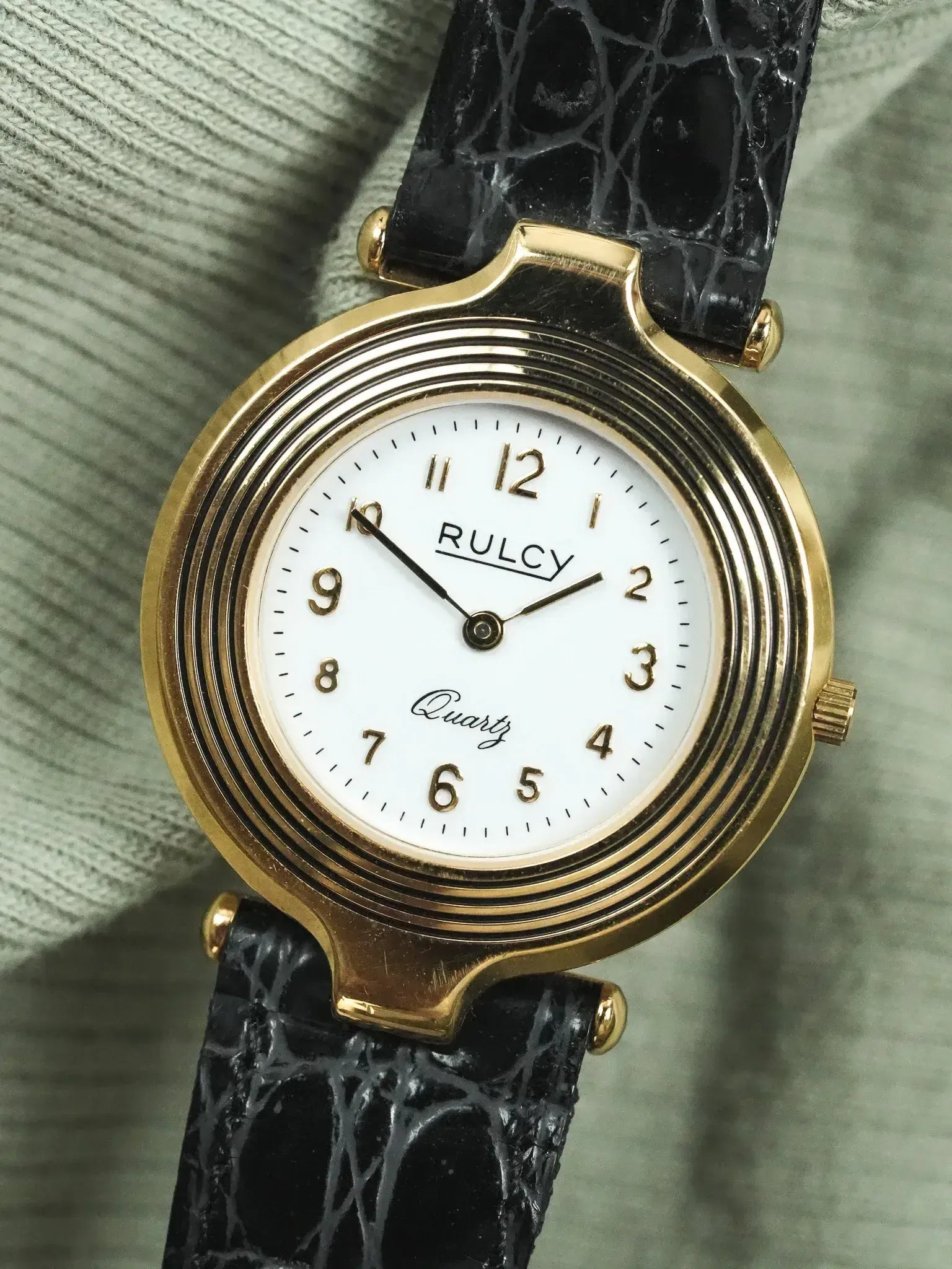 Rulcy - Disco volante laqué noir Plaqué or Cornes centrales - 1990s - Atelier Victor