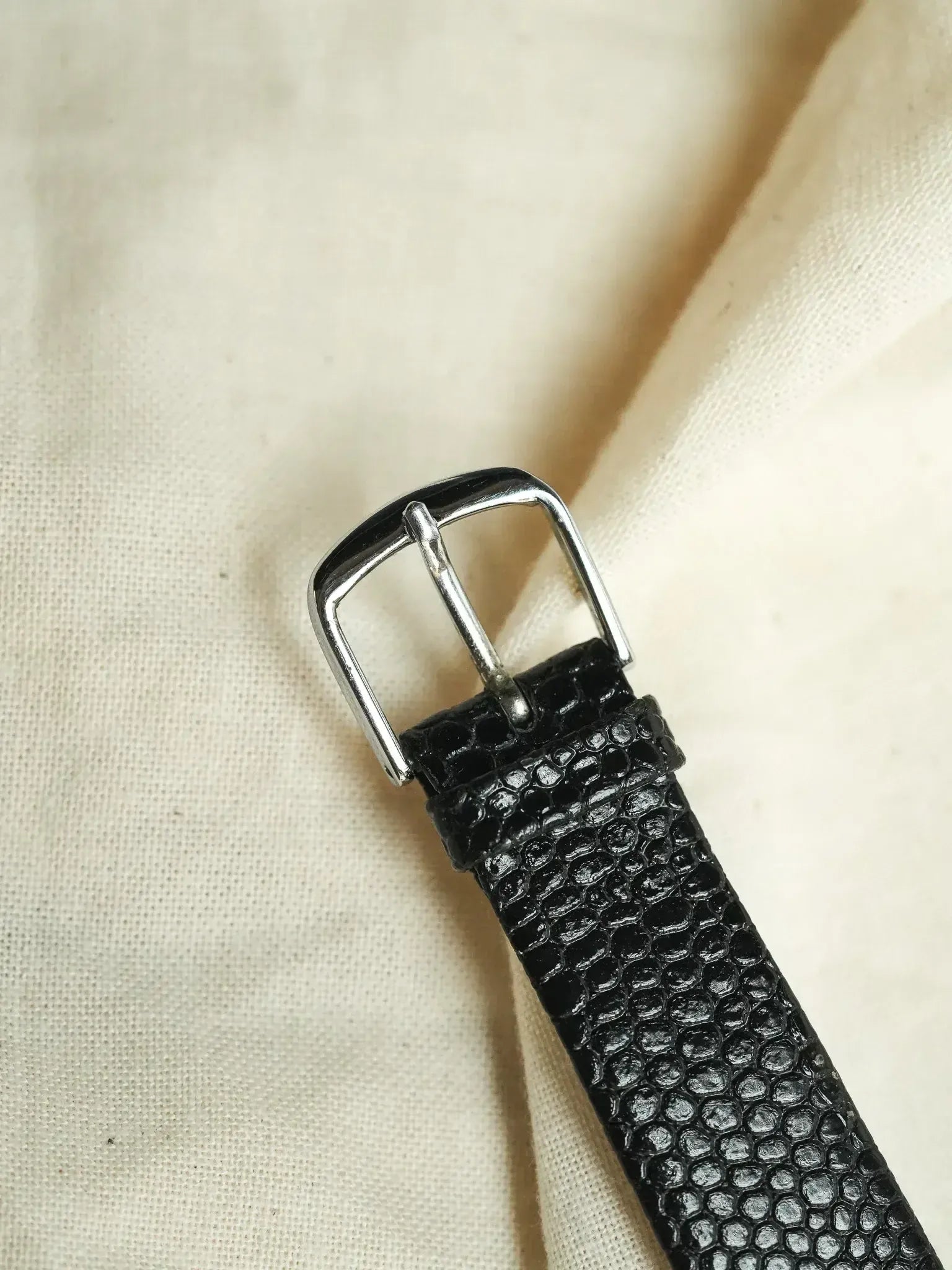 Rulcy - Style Tank Obus Acier Or Chiffre Romain - 1990s - Atelier Victor