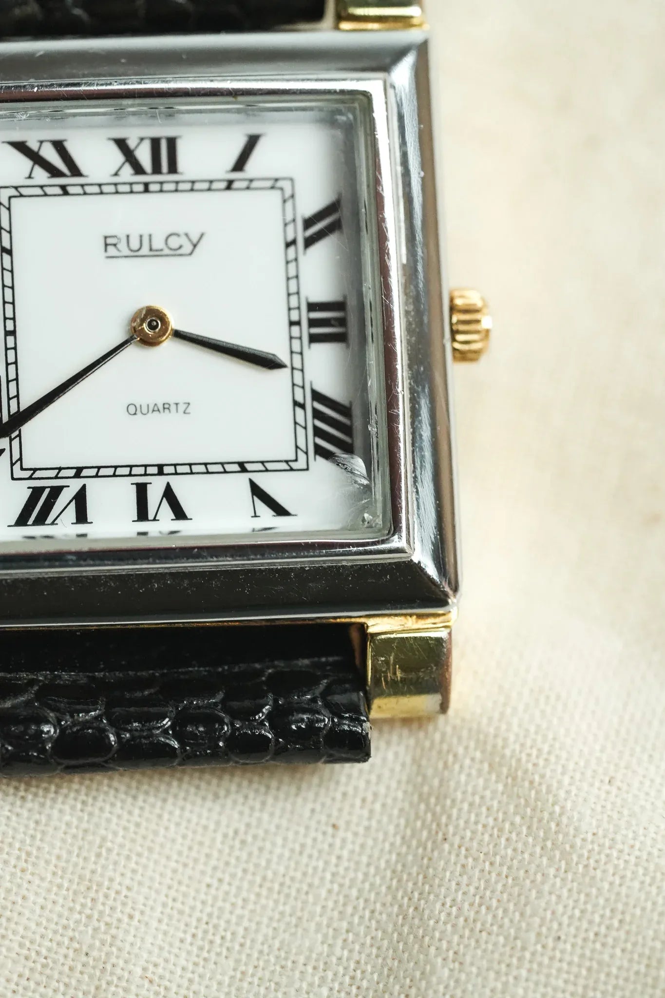 Rulcy - Style Tank Obus Acier Or Chiffre Romain - 1990s - Atelier Victor