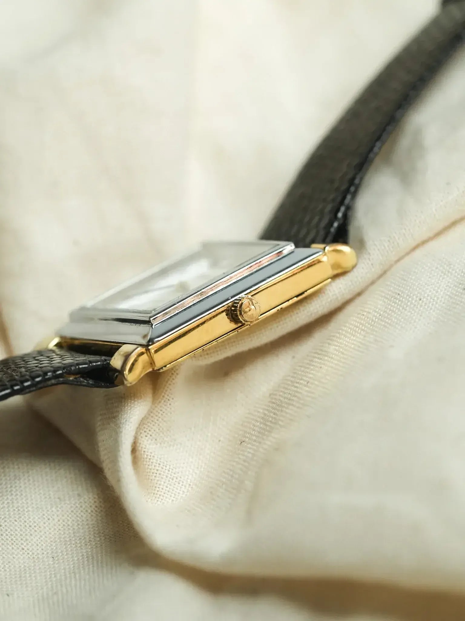 Rulcy - Style Tank Obus Acier Or Chiffre Romain - 1990s - Atelier Victor