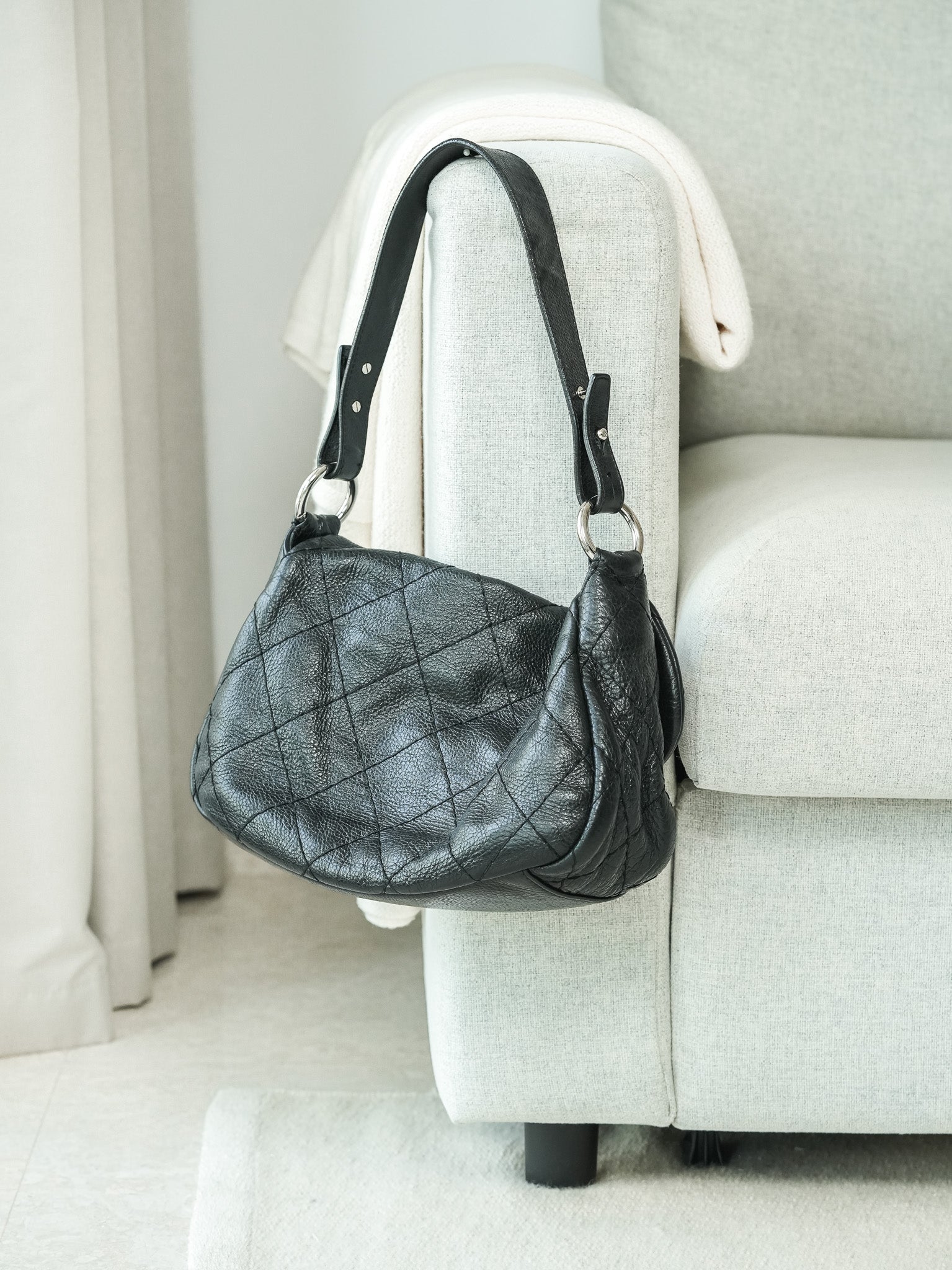 Sac à Main Chanel Matelassé Vintage Cuir de Veau Grainé Noir - Femme - Atelier Victor