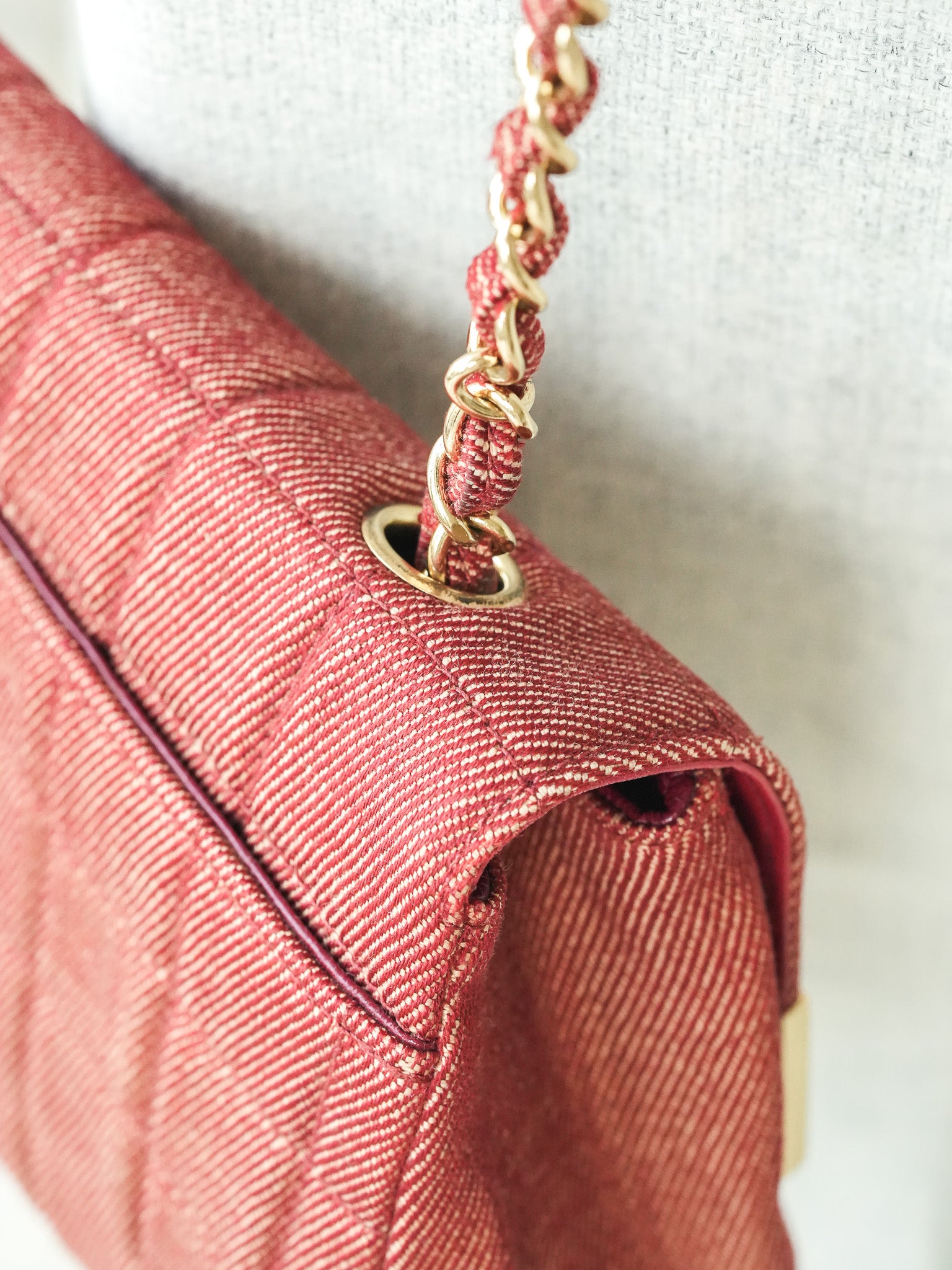 Sac à Main Chanel Vintage - Chocolate Bar Denim Rouge Femme (2002-2003) - Atelier Victor