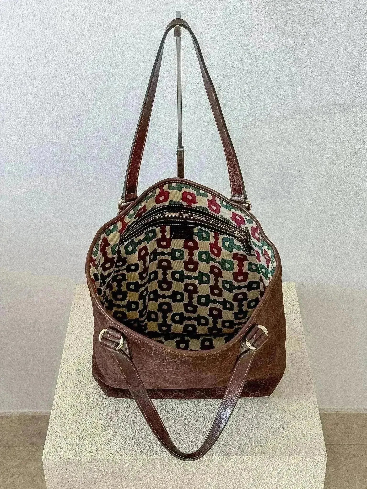 Sac à Main Gucci Suede Marron Motif GG - Atelier Victor