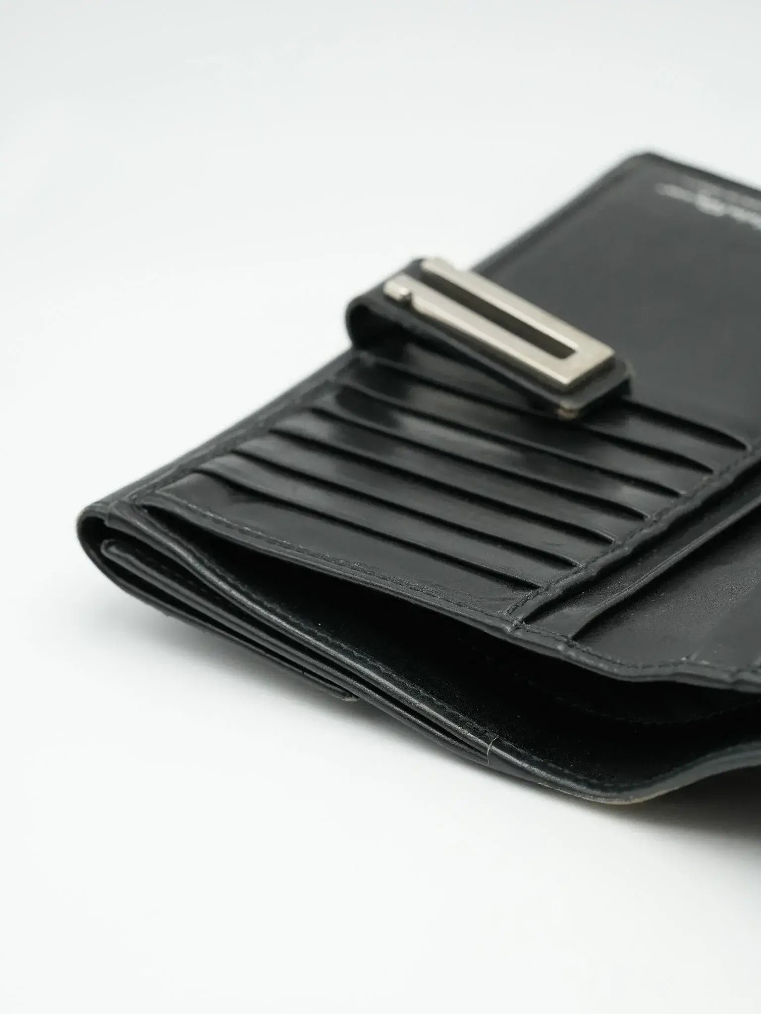 Salvatore Ferragamo - Portefeuille cuir noir - Atelier Victor