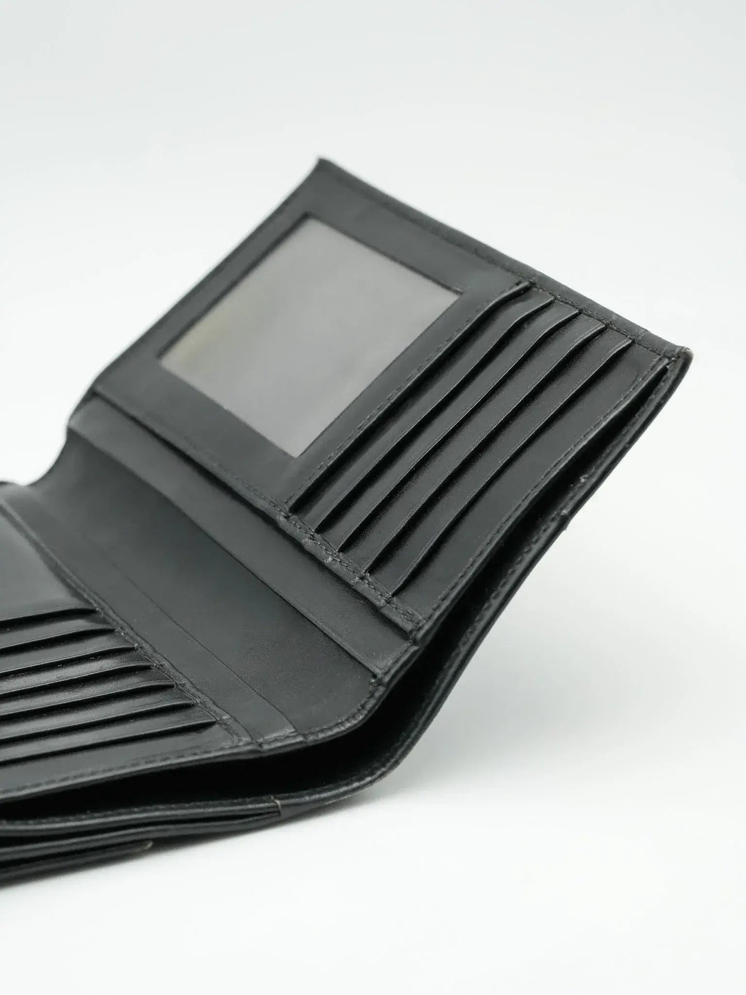 Salvatore Ferragamo - Portefeuille cuir noir - Atelier Victor