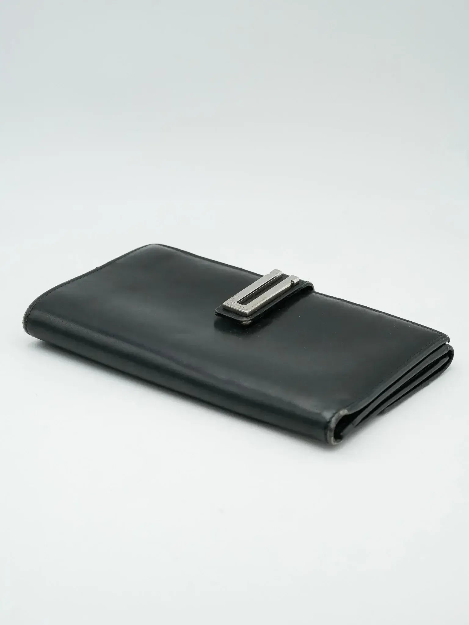 Salvatore Ferragamo - Portefeuille cuir noir - Atelier Victor