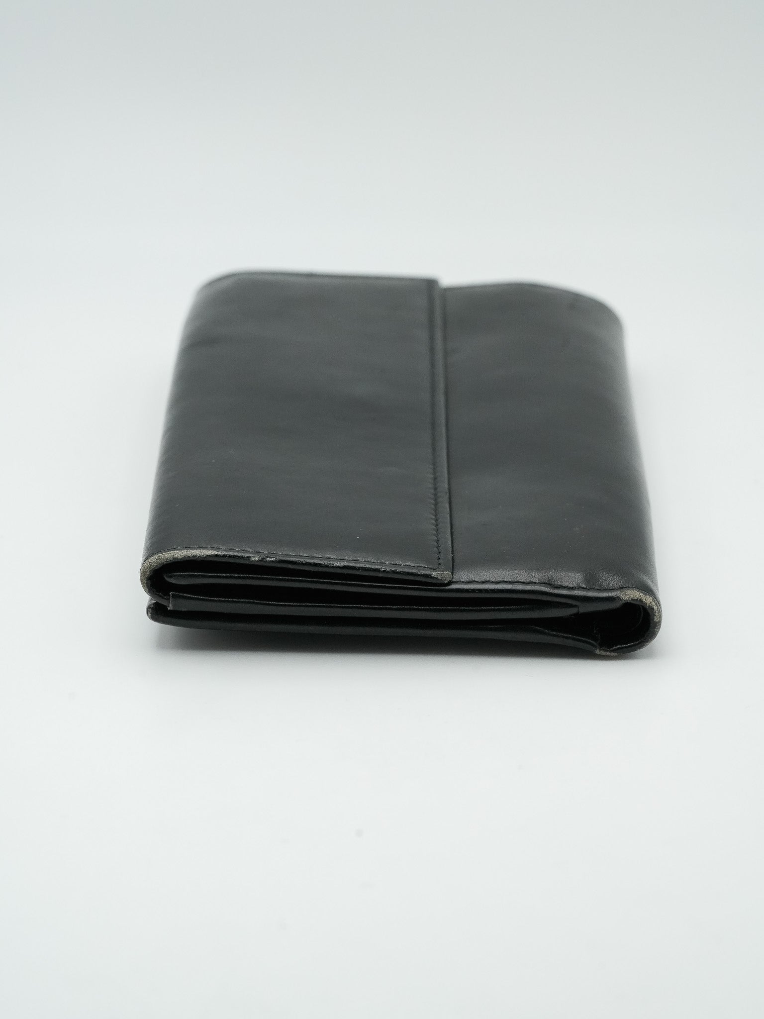 Salvatore Ferragamo - Portefeuille cuir noir - Atelier Victor - Vintage Shop