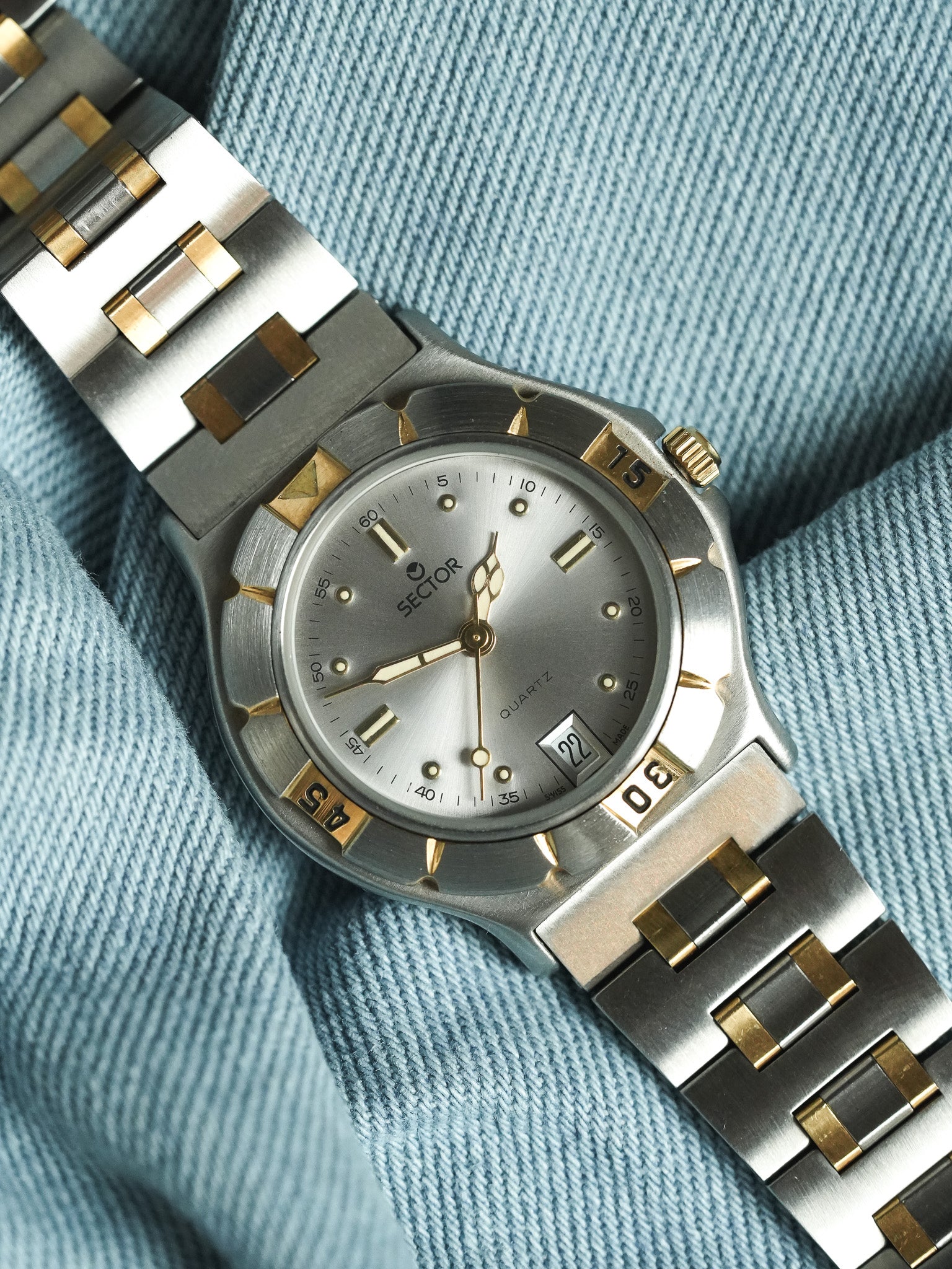 Sector - Acier Or Date 6h - 1990s - Atelier Victor - Vintage Shop