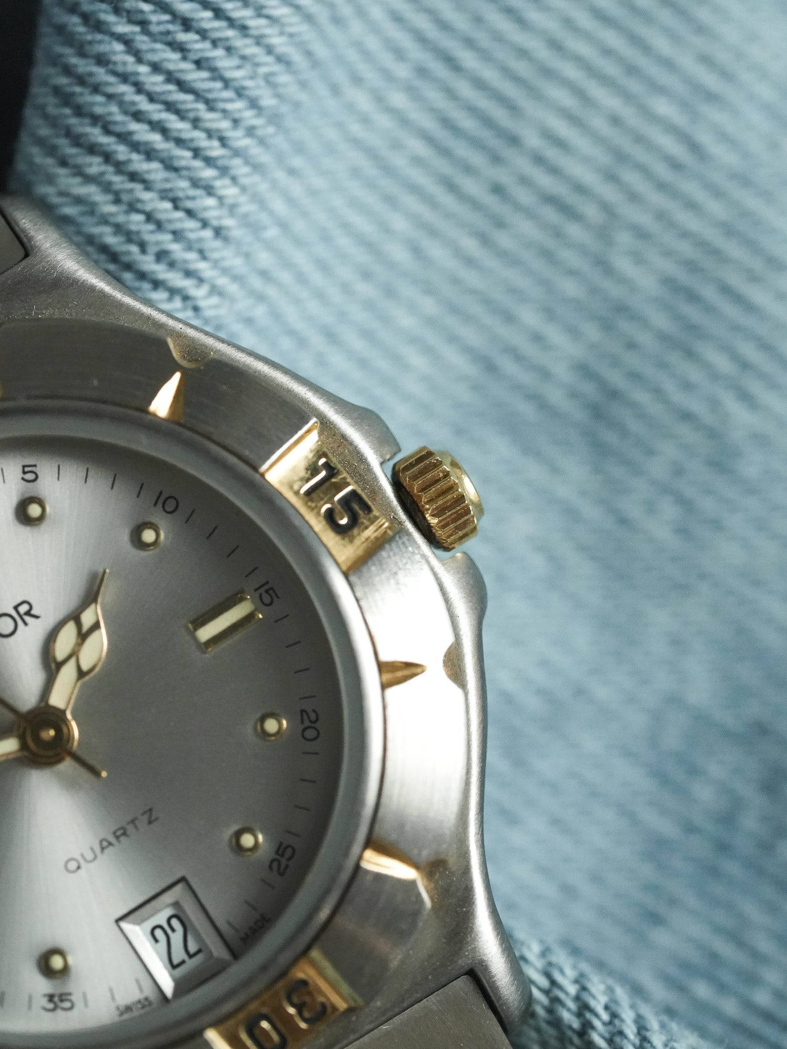 Sector - Acier Or Date 6h - 1990s - Atelier Victor - Vintage Shop