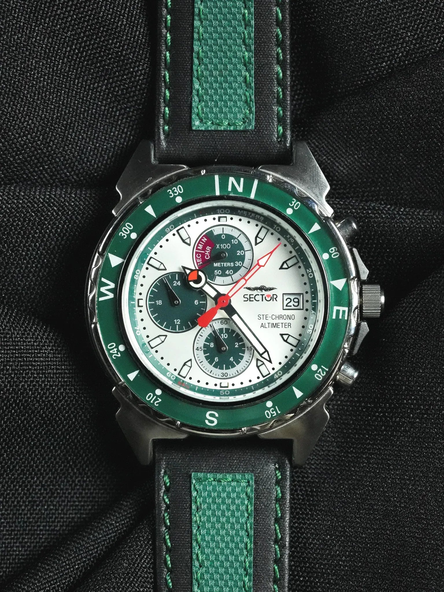 Sector - Chronographe Vert Acier Cornes Scarab - Neuve de stock - 1990s - Atelier Victor