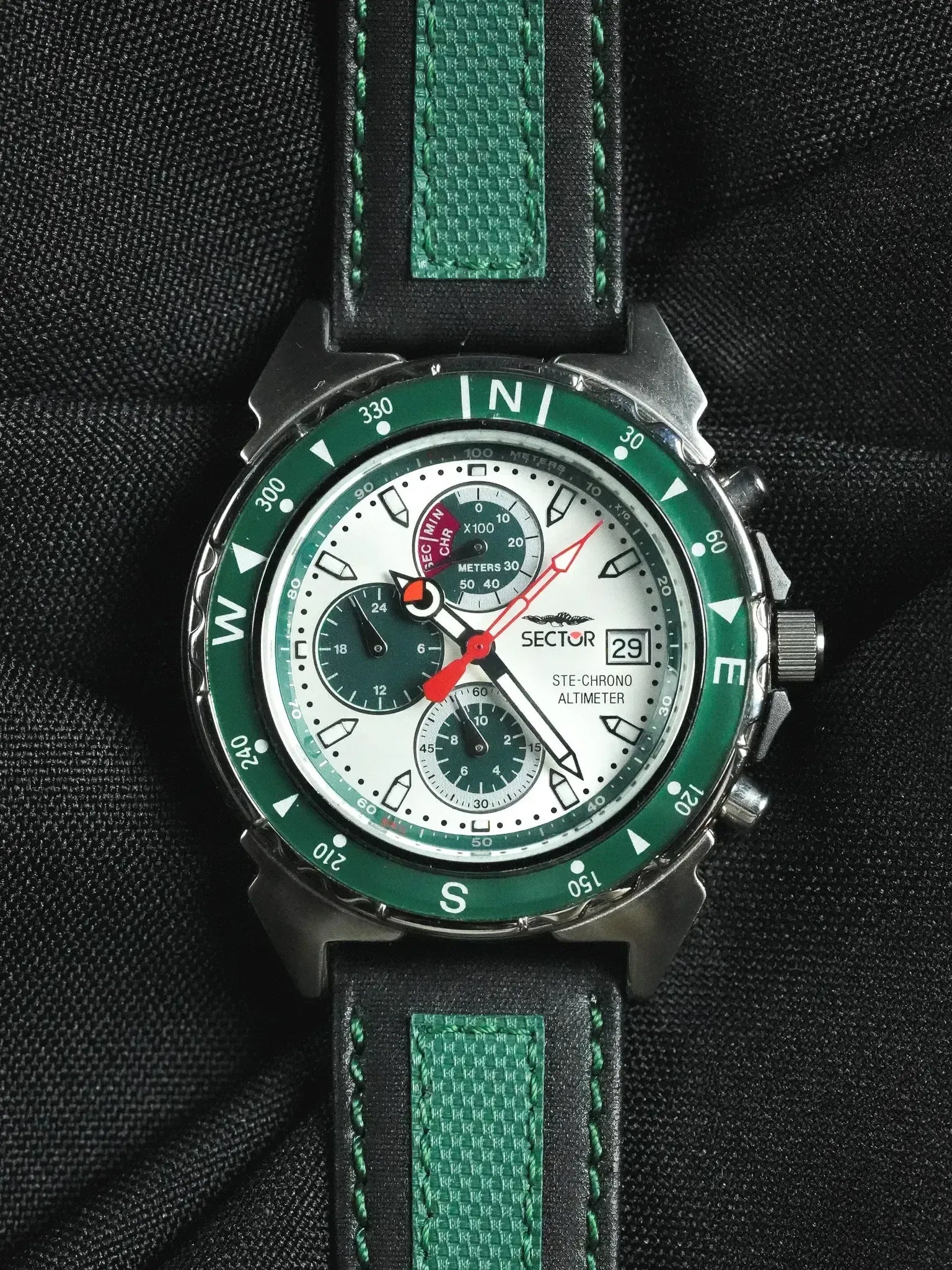 Sector - Chronographe Vert Acier Cornes Scarab - Neuve de stock - 1990s - Atelier Victor