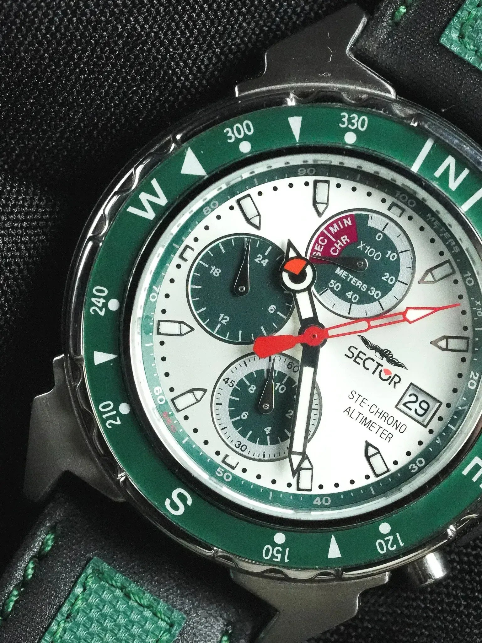 Sector - Chronographe Vert Acier Cornes Scarab - Neuve de stock - 1990s - Atelier Victor