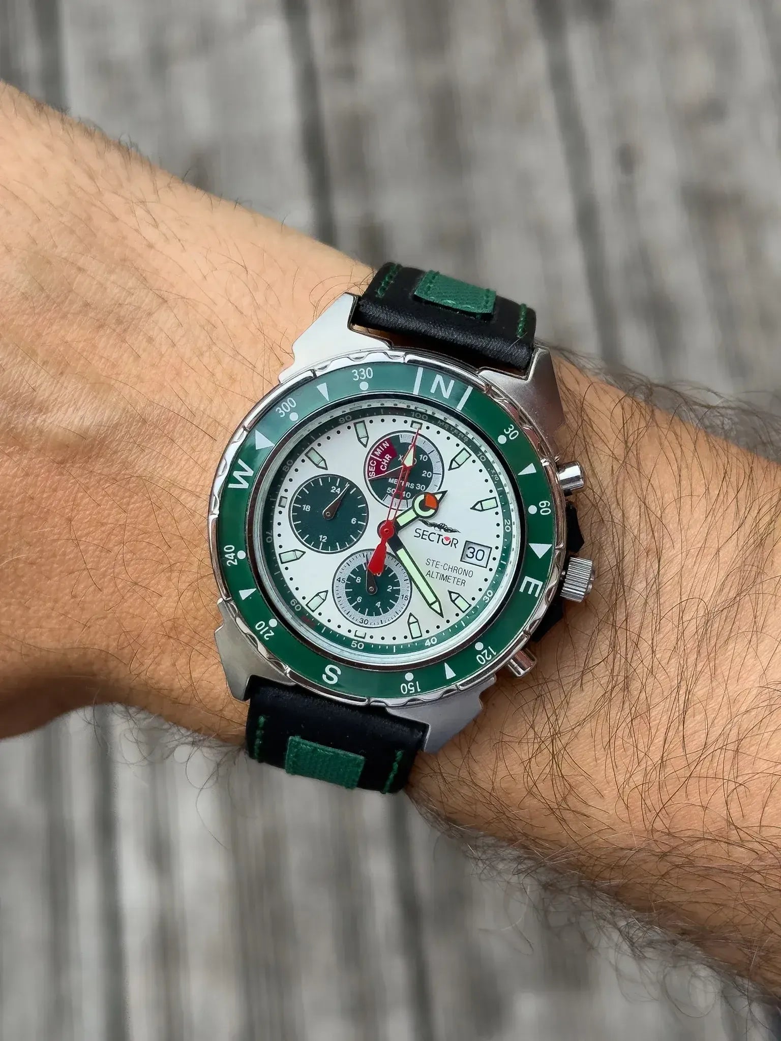 Sector - Chronographe Vert Acier Cornes Scarab - Neuve de stock - 1990s - Atelier Victor