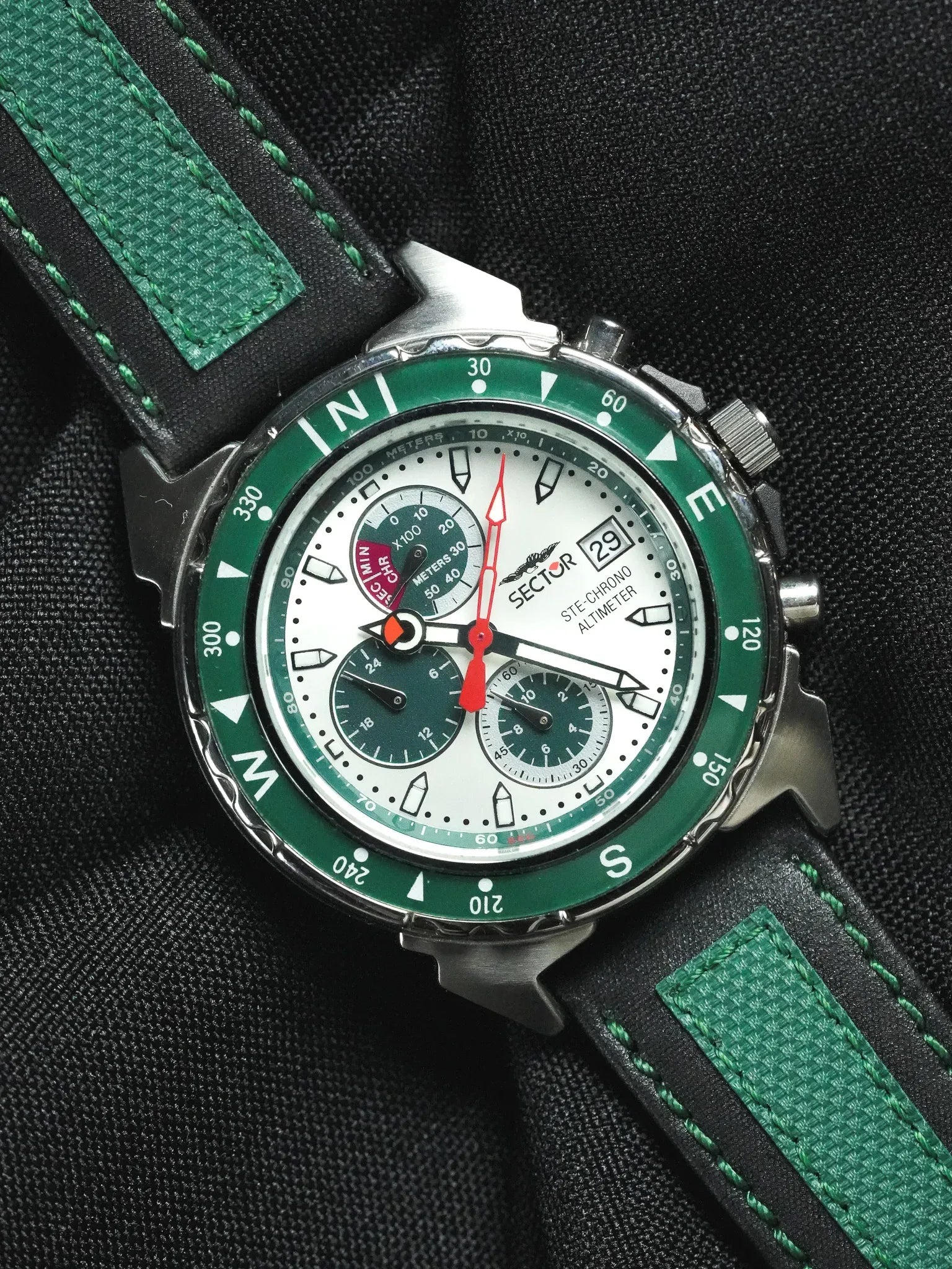 Sector - Chronographe Vert Acier Cornes Scarab - Neuve de stock - 1990s - Atelier Victor
