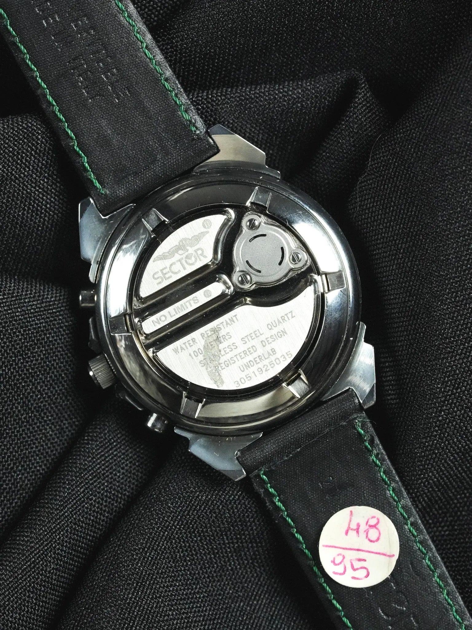 Sector - Chronographe Vert Acier Cornes Scarab - Neuve de stock - 1990s - Atelier Victor - Vintage Shop