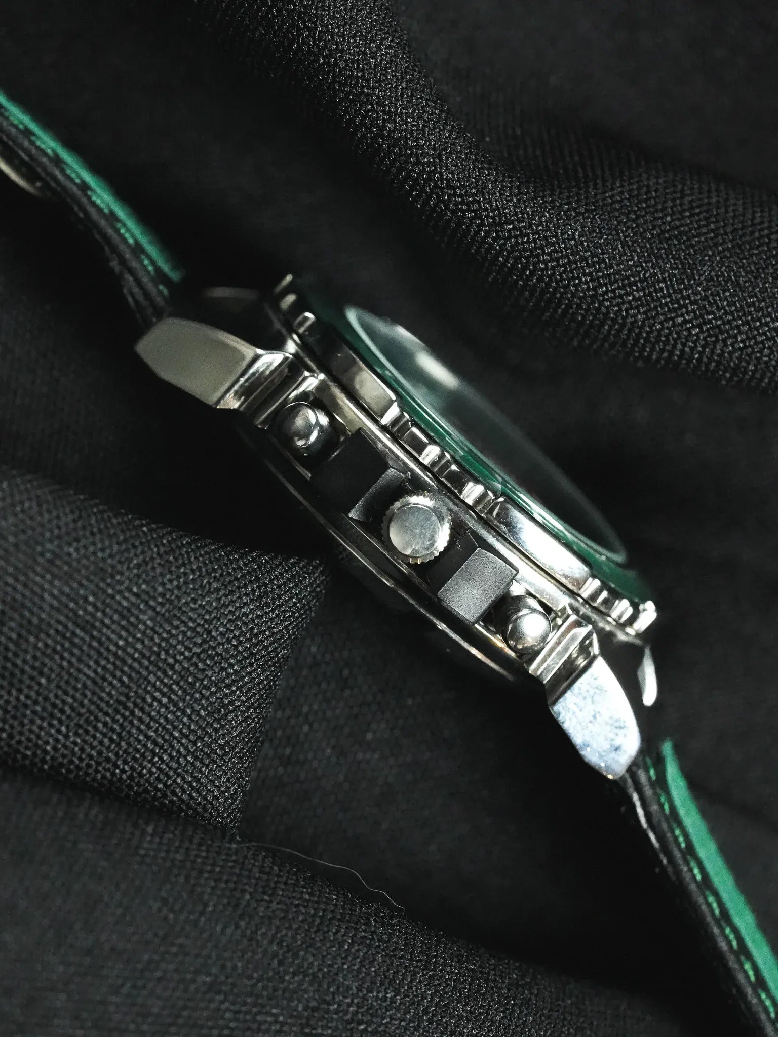 Sector - Chronographe Vert Acier Cornes Scarab - Neuve de stock - 1990s - Atelier Victor - Vintage Shop