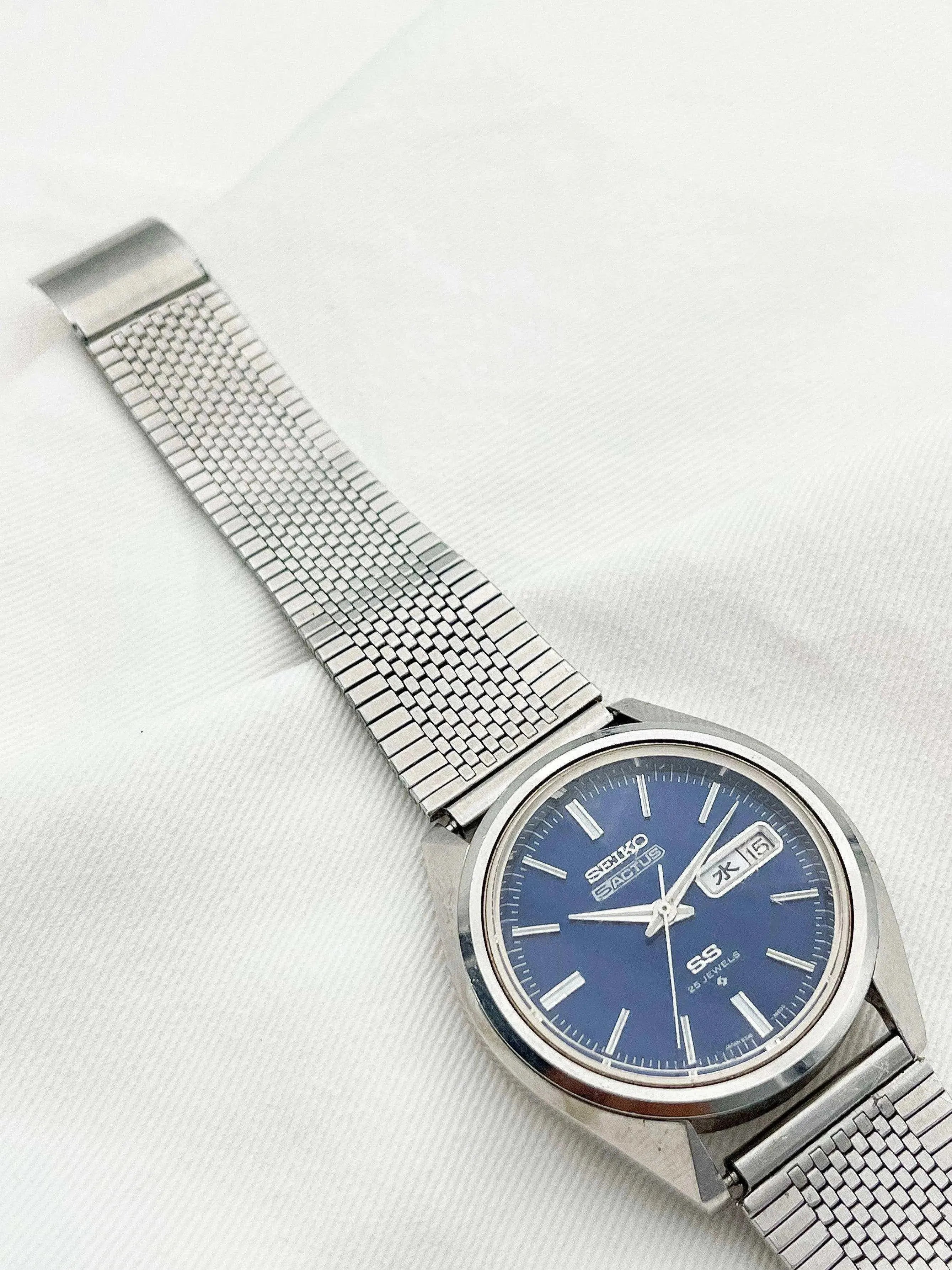 Seiko - 5 Actus Daydate Bleu Kanji - 1971 - Atelier Victor Paris - Vintage Watch Shop Dubai