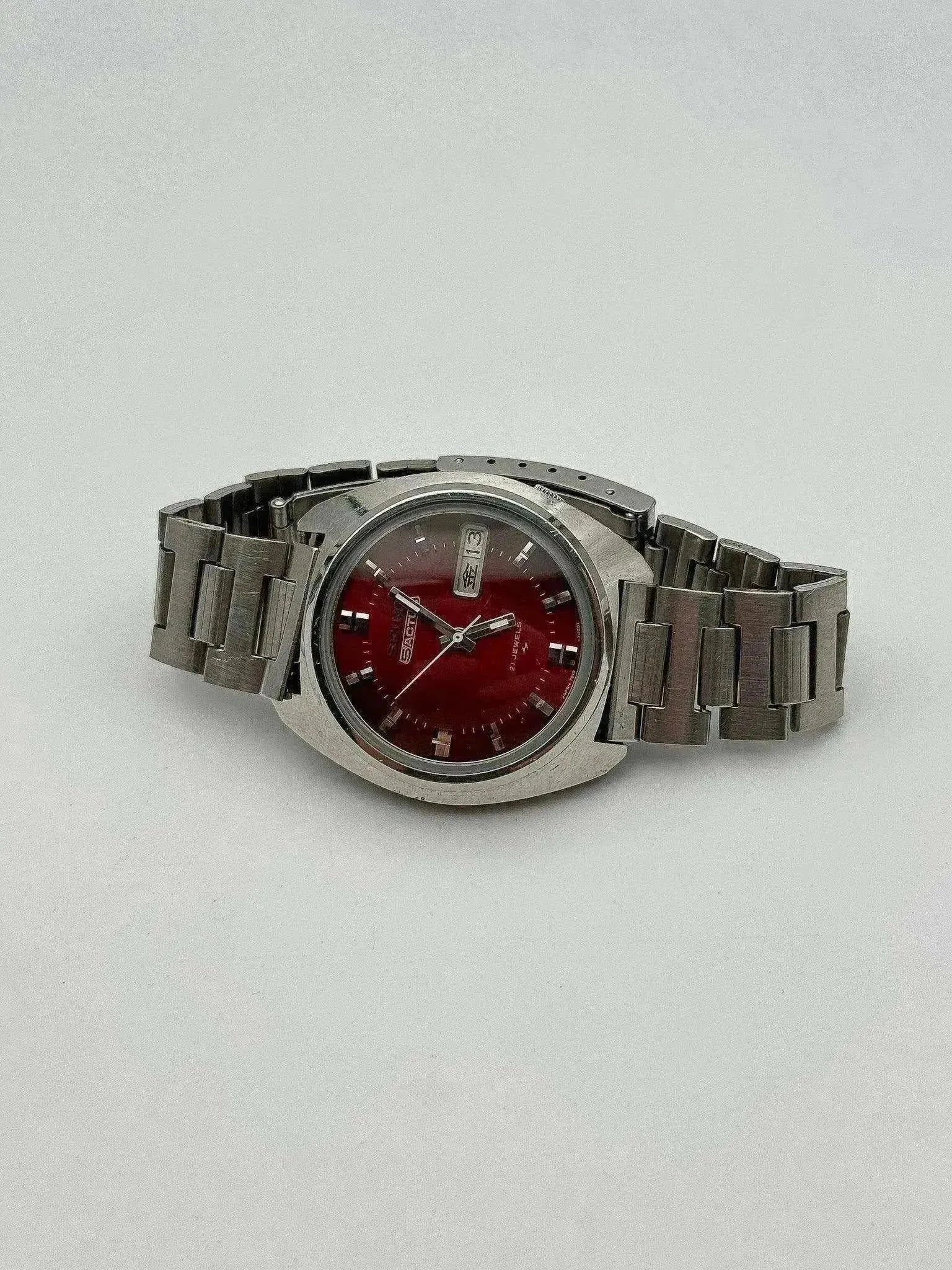 Seiko - 5 Actus Red Kanji - 1974 - Atelier Victor