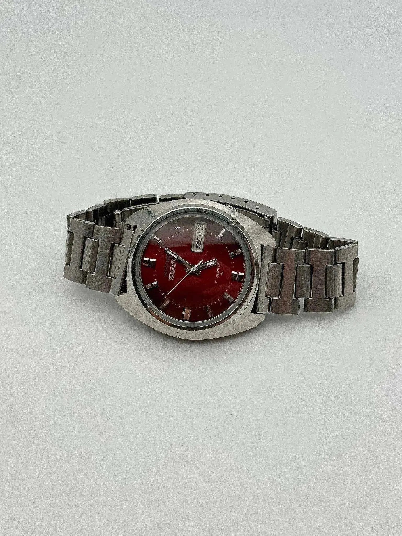 Seiko - 5 Actus Red Kanji - 1974 - Atelier Victor - Vintage Shop