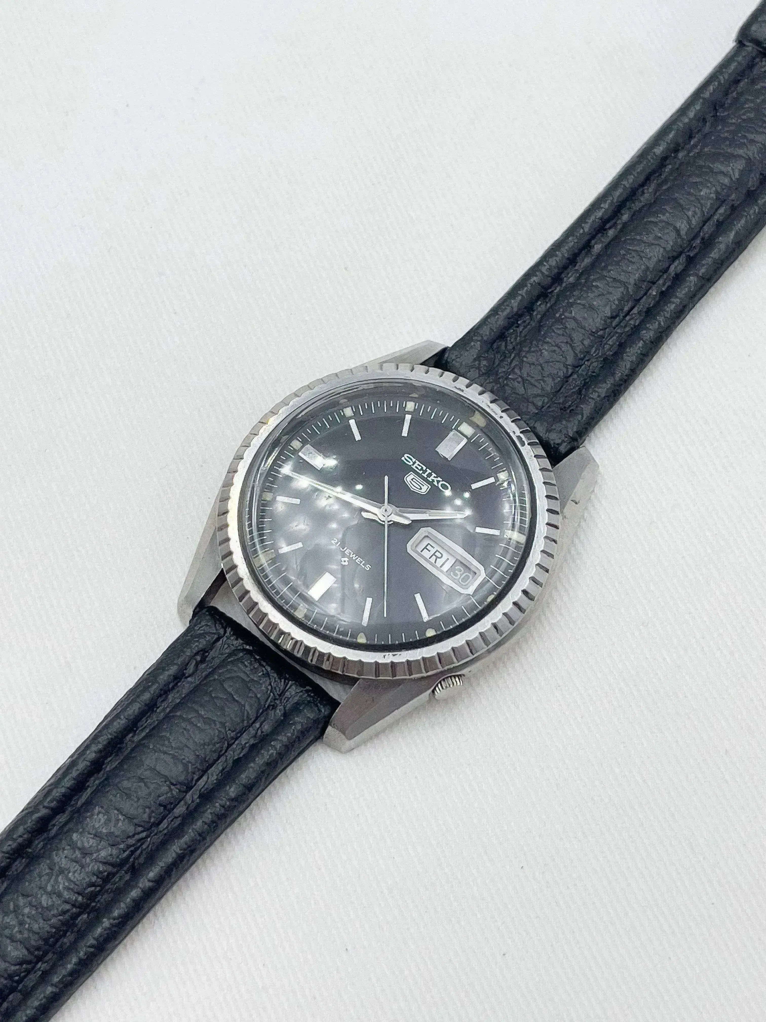 Seiko - Acier automatique Cannelée noir - 1968 - Atelier Victor