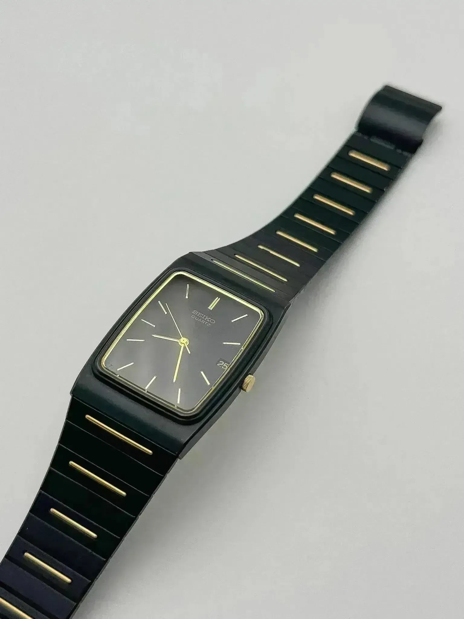 Seiko - Acier PVD Noir & Or Date - 1994 - Atelier Victor