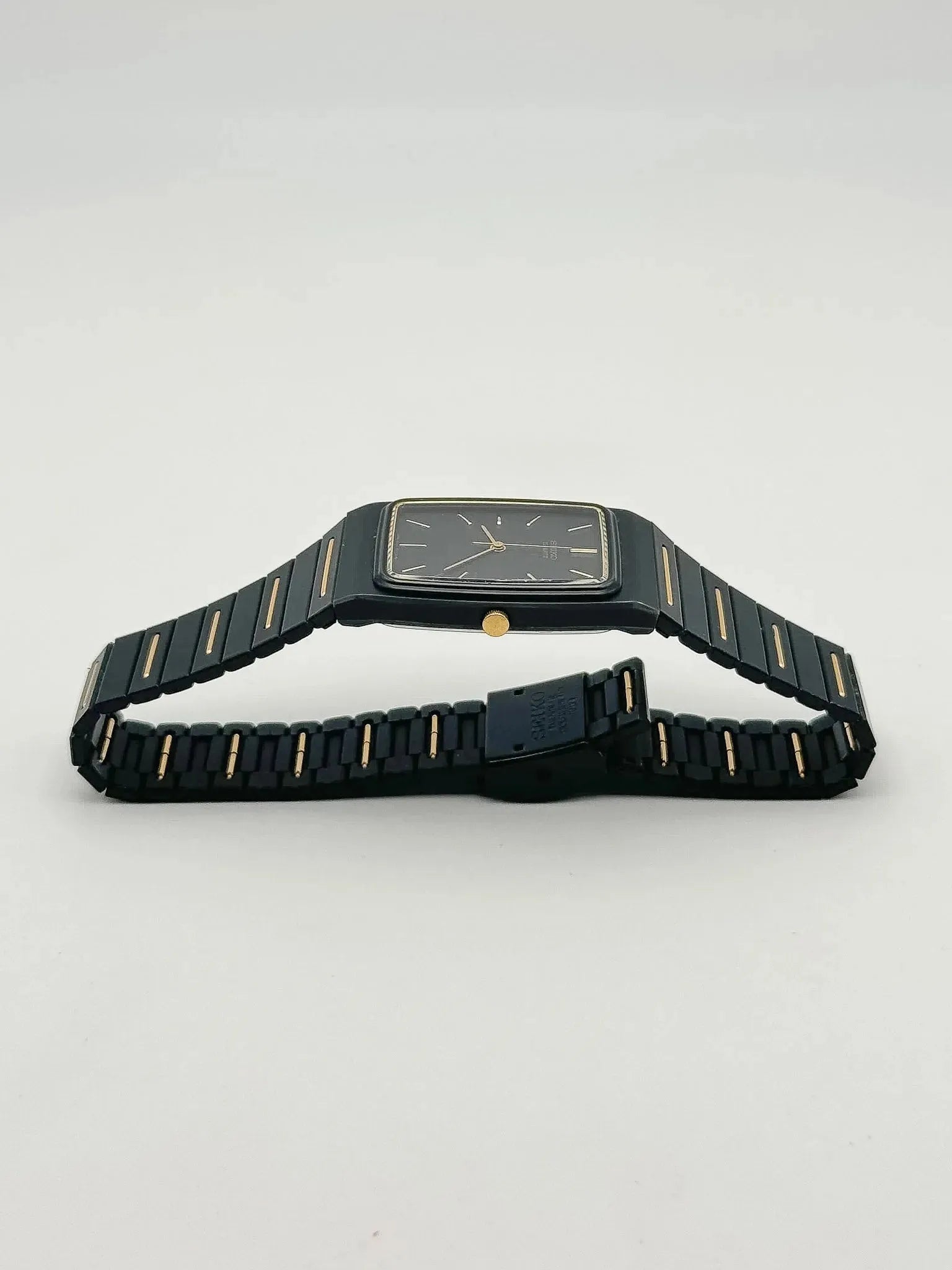 Seiko - Acier PVD Noir & Or Date - 1994 - Atelier Victor Paris - Vintage Watch Shop Dubai