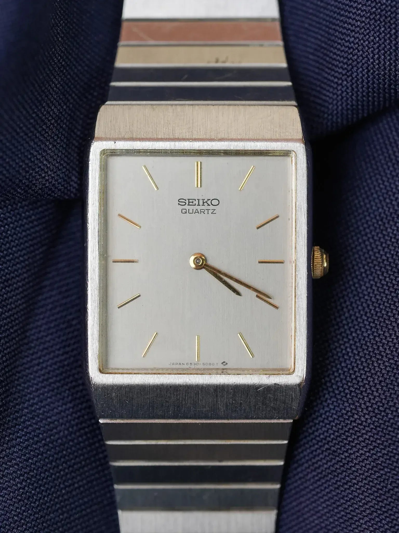 Seiko - Acier Rectangulaire Cadran Argent Index Or - 1984 - Atelier Victor