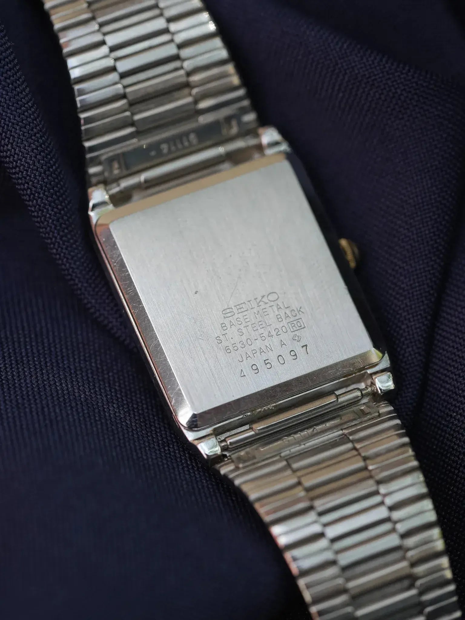 Seiko - Acier Rectangulaire Cadran Argent Index Or - 1984 - Atelier Victor