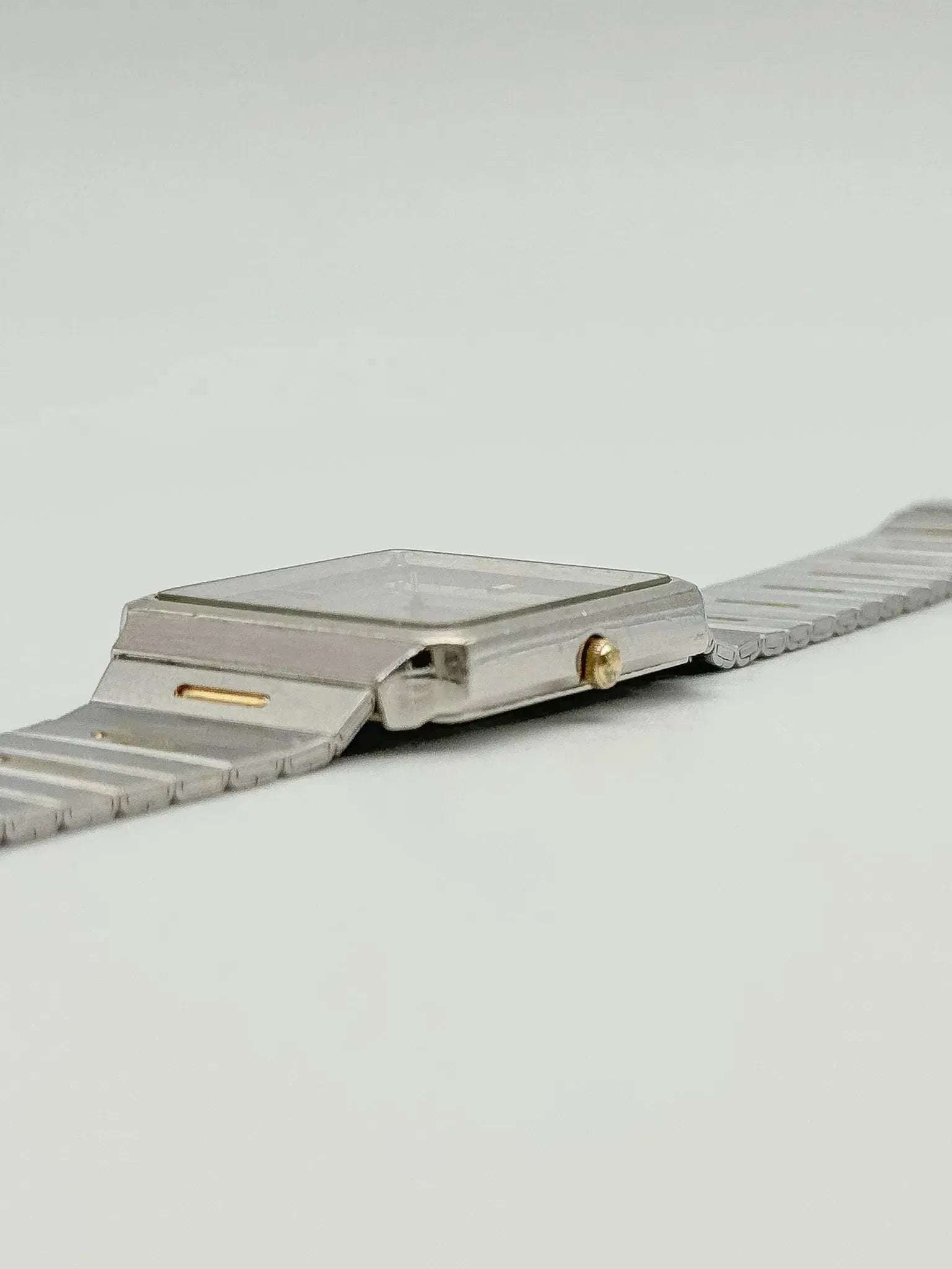 Seiko - Acier Strié Doré Bracelet intégré - 1997 - Atelier Victor