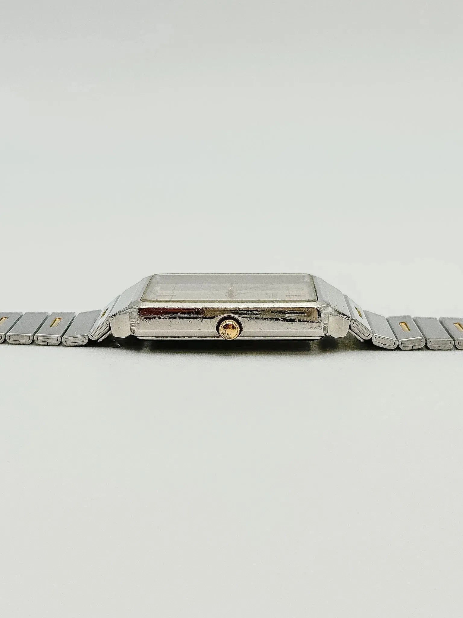 Seiko - Acier Strié Doré Bracelet intégré - 1997 - Atelier Victor - Vintage Shop