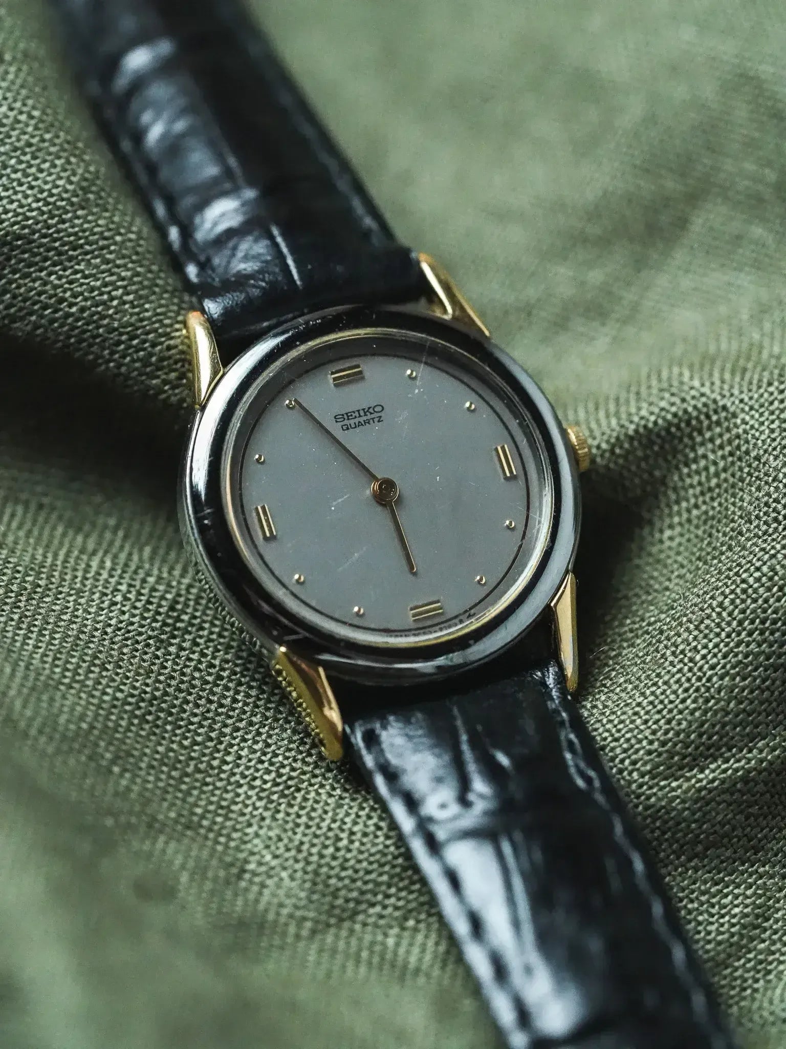 Seiko - Anthracite Conres Or Cadran Gris Femme - 1995 - Atelier Victor