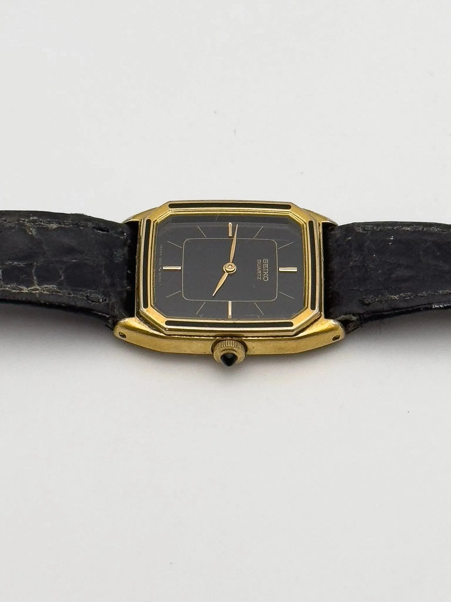 Seiko - Black Cabochon Lady - 1982 - Atelier Victor Paris - Vintage Watch Shop Dubai