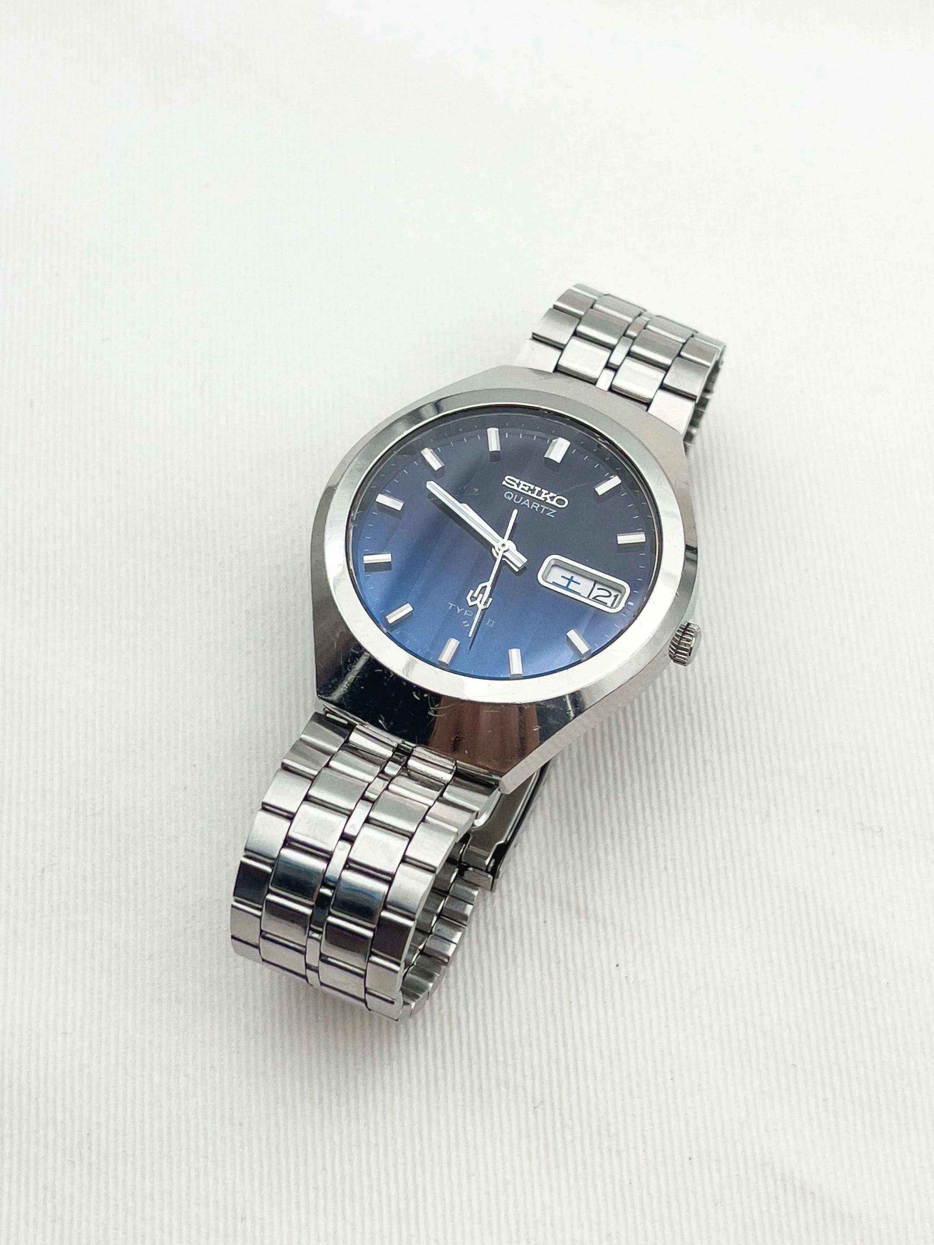 Seiko - Blue Ribbon Dial - 1977 - Atelier Victor Paris - Vintage Watch Shop Dubai