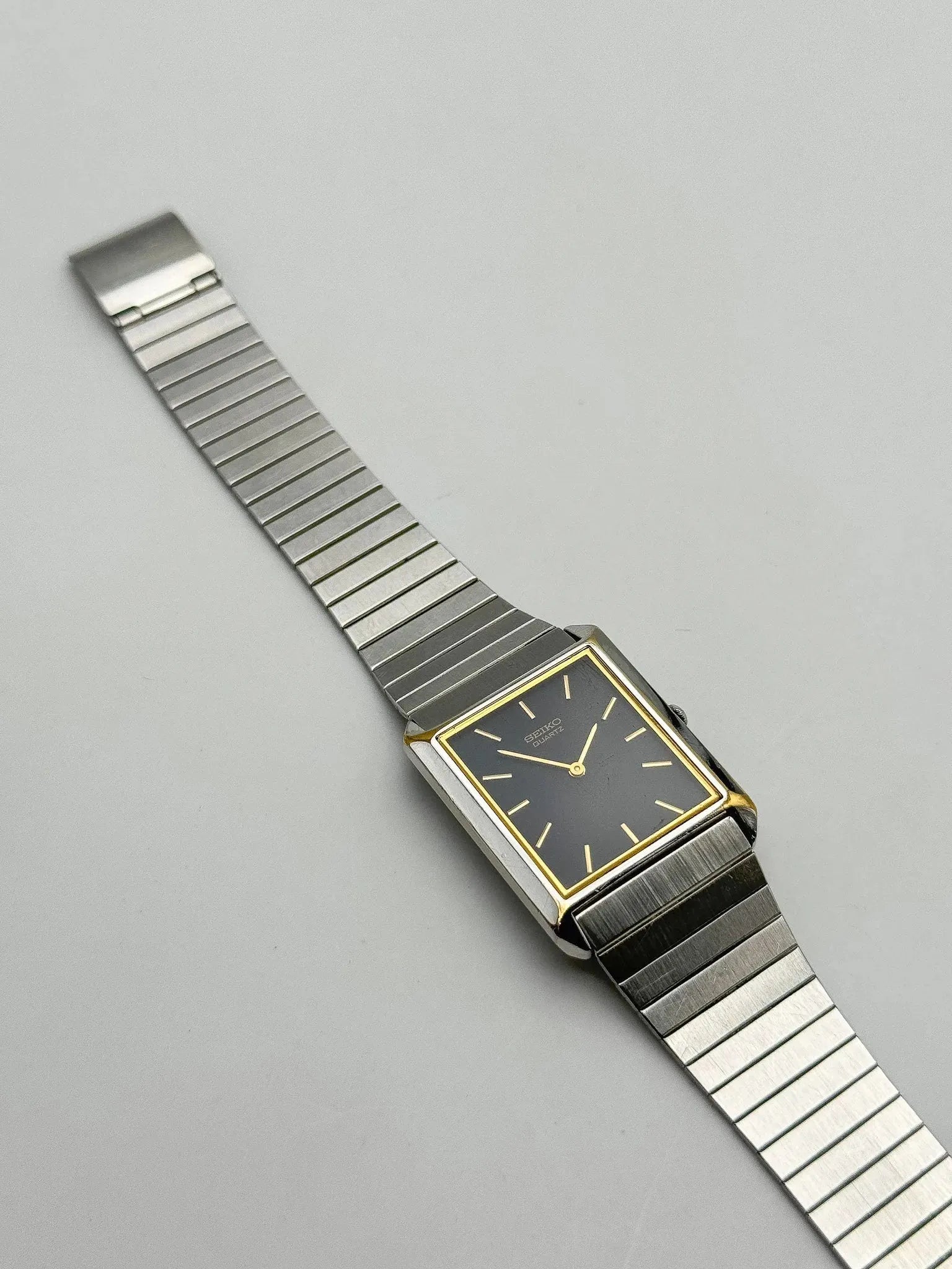 Seiko - Bracelet Acier Cadran noir - 1993 - Atelier Victor Paris - Vintage Watch Shop Dubai