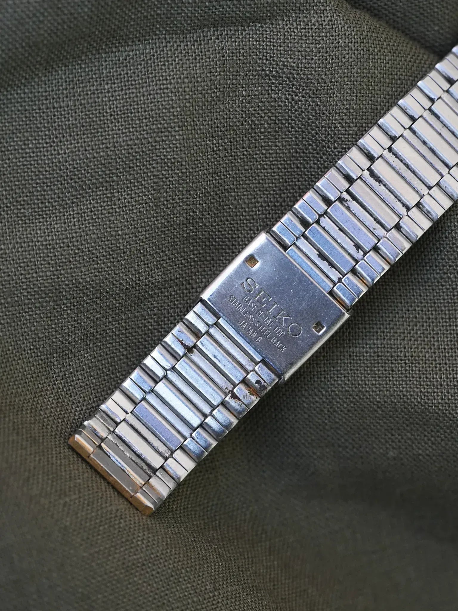 Seiko - Bracelet Intégré Doré Dauphine - 1982 - Atelier Victor