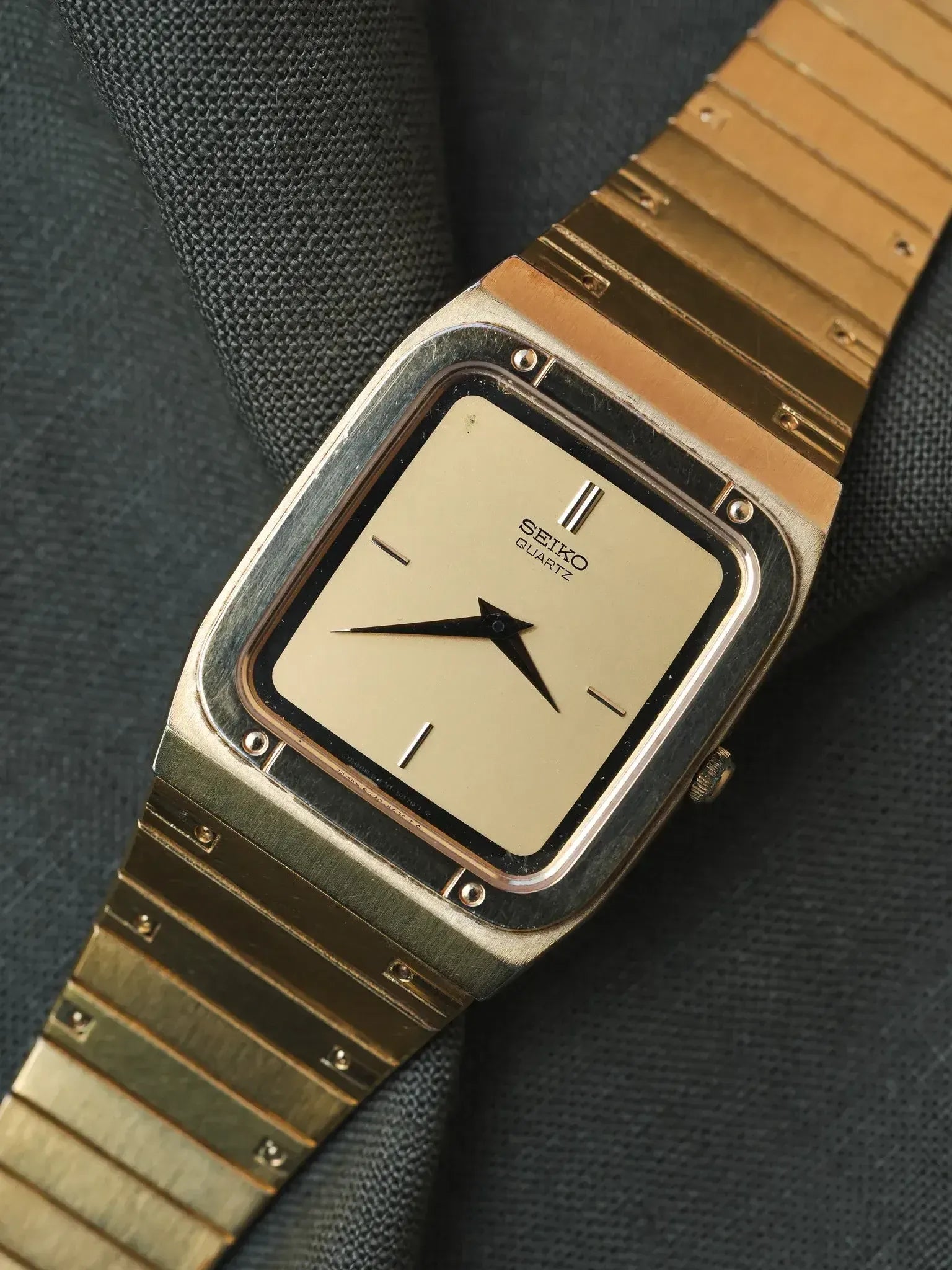 Seiko - Bracelet Intégré Doré Dauphine - 1982 - Atelier Victor