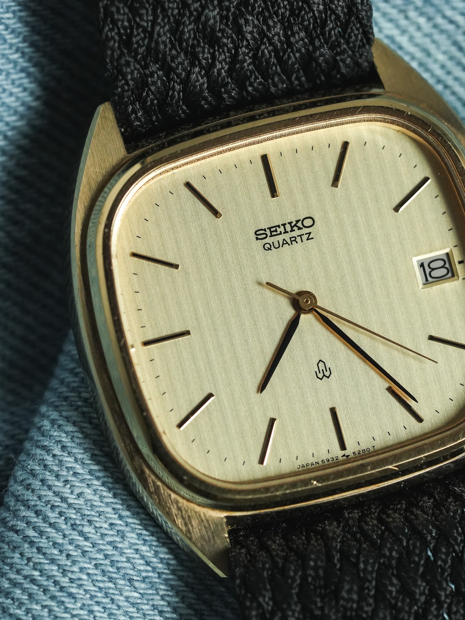 Seiko - Cadran TV Tapisserie Or - 1980 - Atelier Victor - Vintage Shop