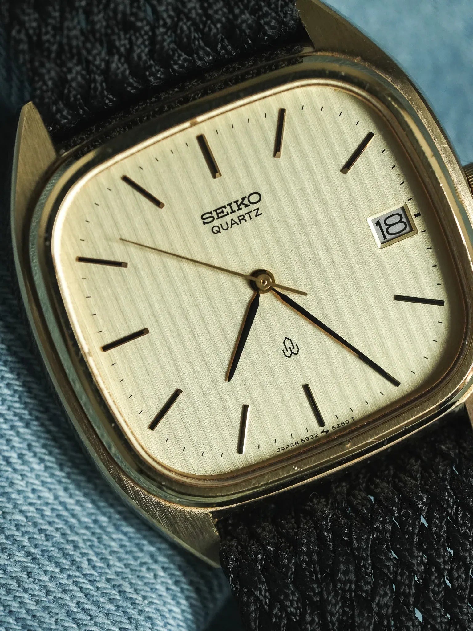 Seiko - Cadran TV Tapisserie Or - 1980 - Atelier Victor - Vintage Shop