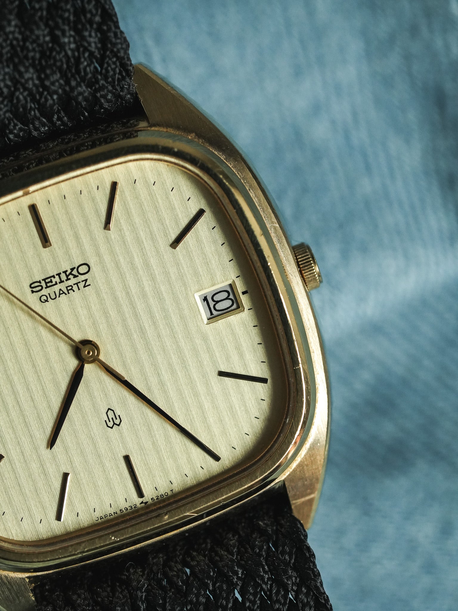 Seiko - Cadran TV Tapisserie Or - 1980 - Atelier Victor - Vintage Shop