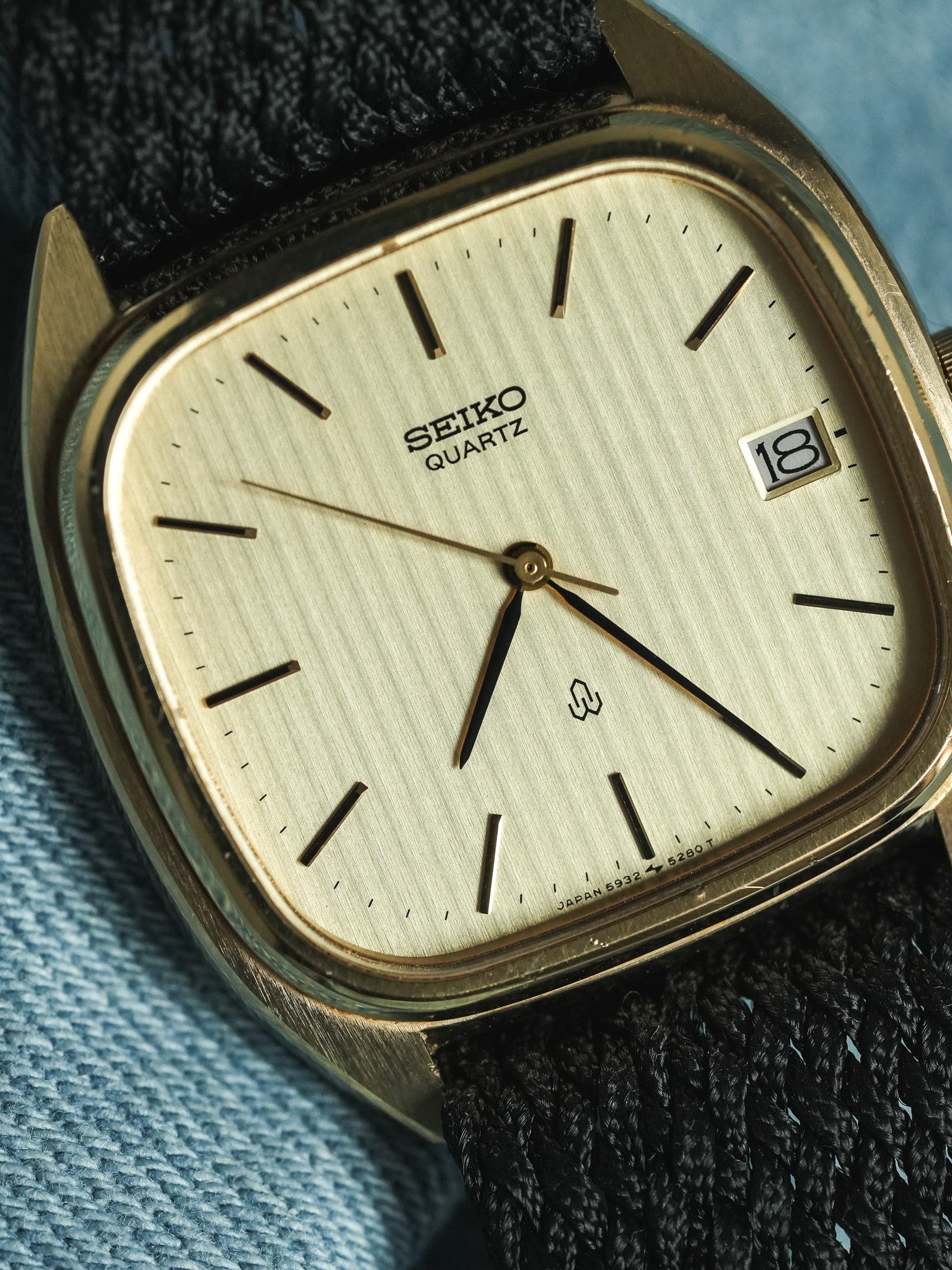 Seiko - Cadran TV Tapisserie Or - 1980 - Atelier Victor - Vintage Shop